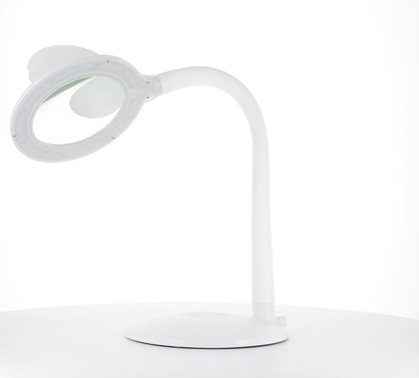 Arbetsbelysning med förstoringsglas