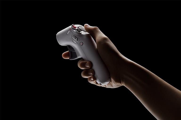 Motion controller 2 768x510.jpg