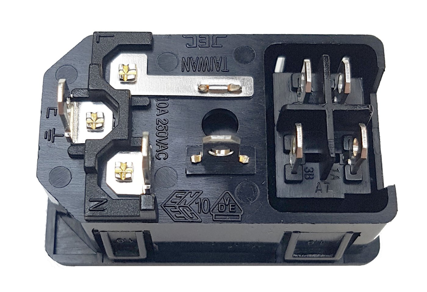 Apparatinntak C14 med bryter og sikring