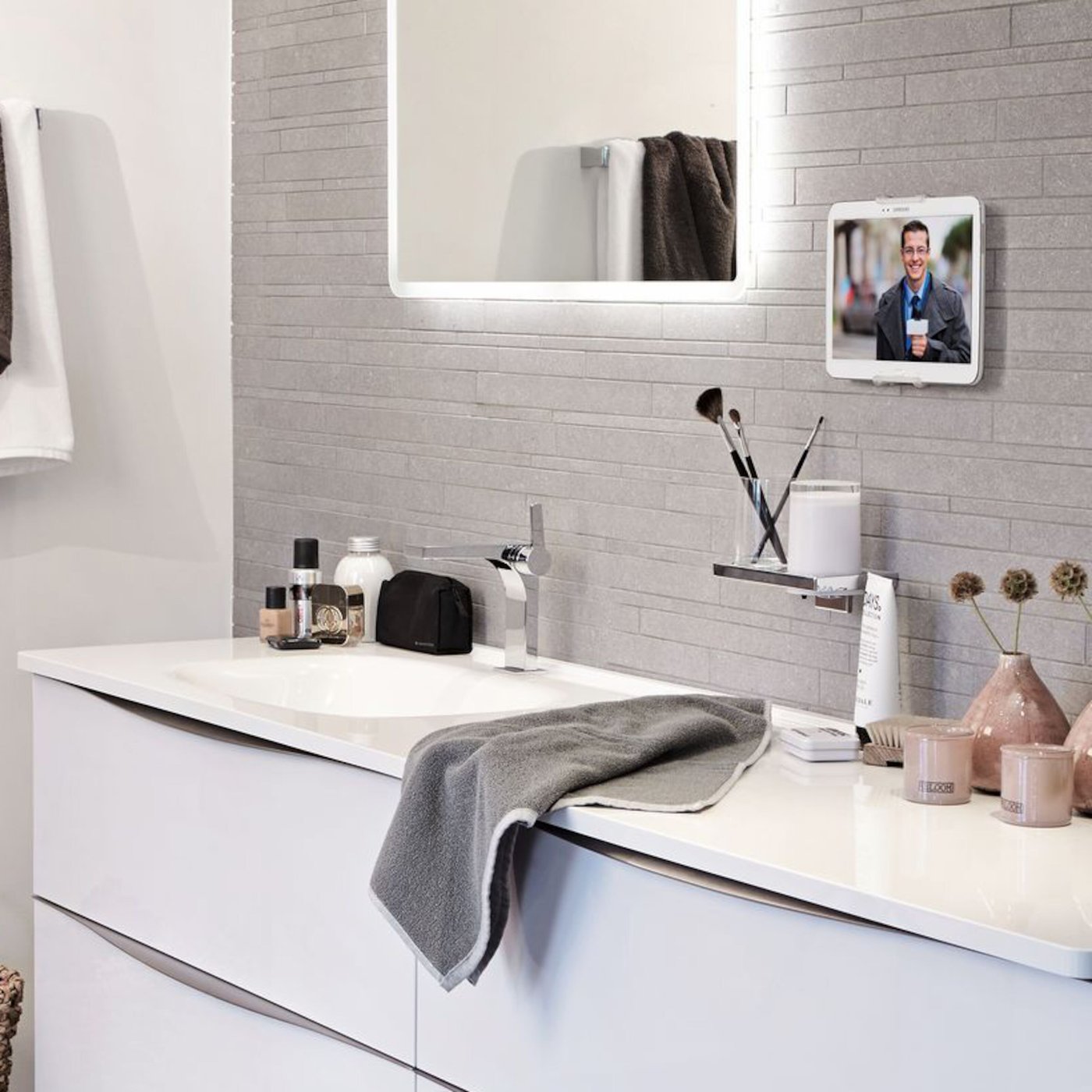 Vogels Tablet Wall Väggfäste för surfplatta 7-13" 2-pack