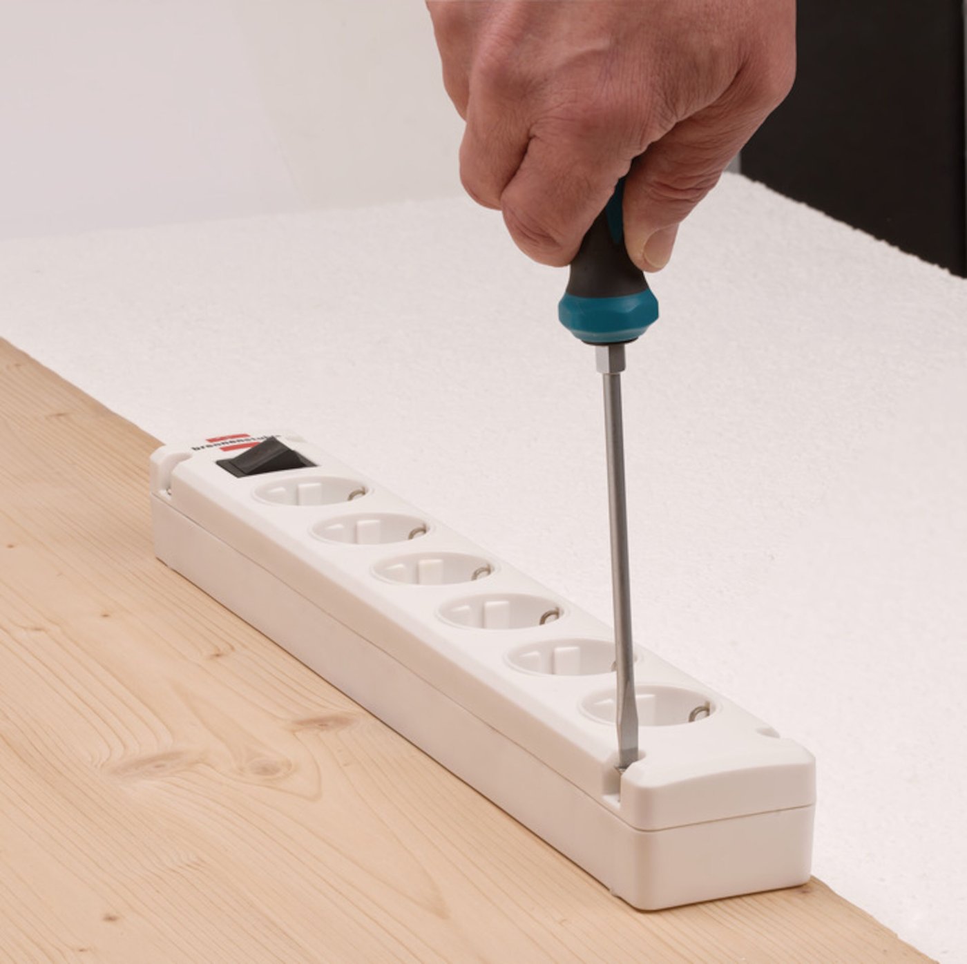 Brennenstuhl Bremounta Jordet Grenuttak 6-veis