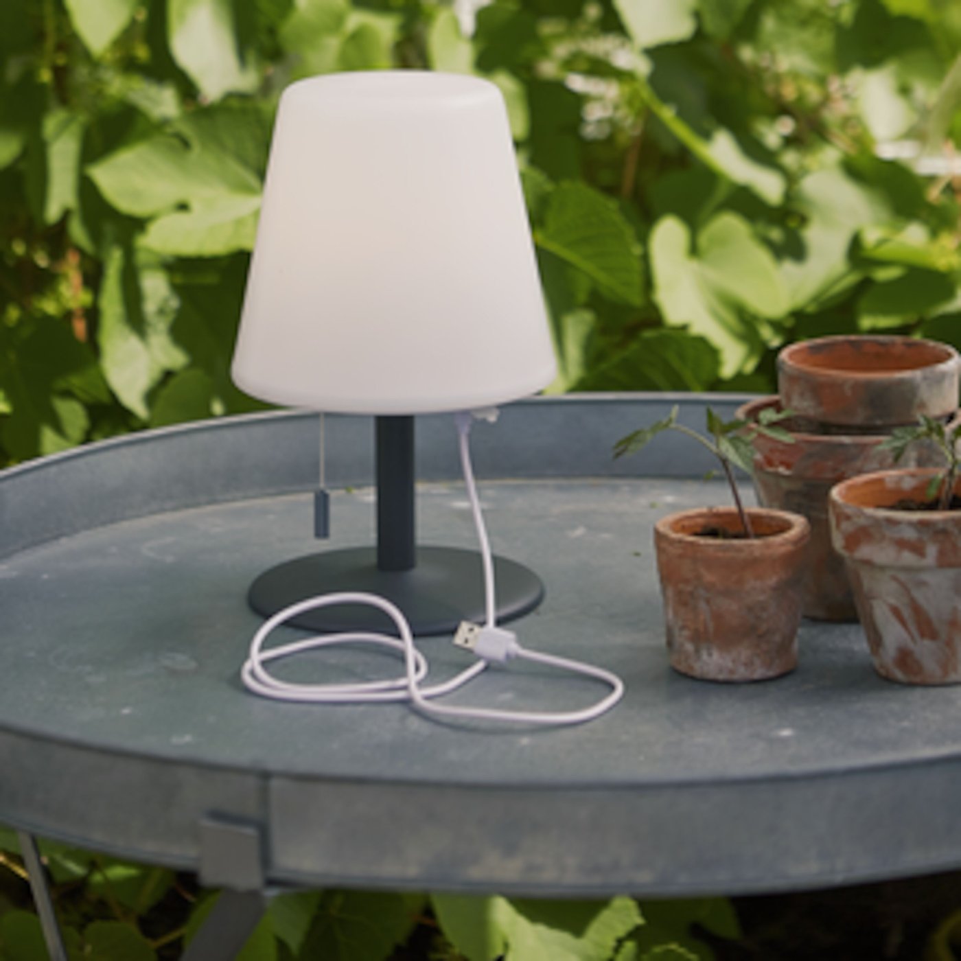 Star Trading Uppladdningsbar bordslampa