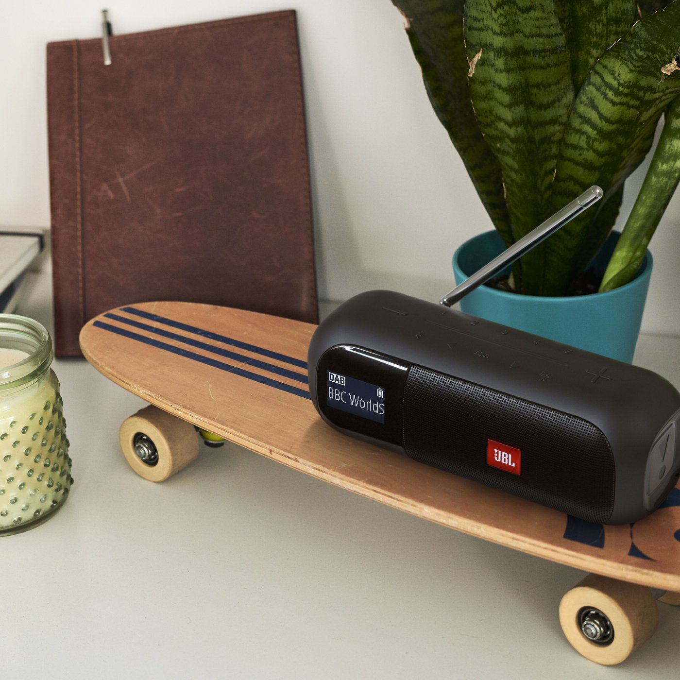 JBL Tuner 2 Radio med Dab+ og Bluetooth