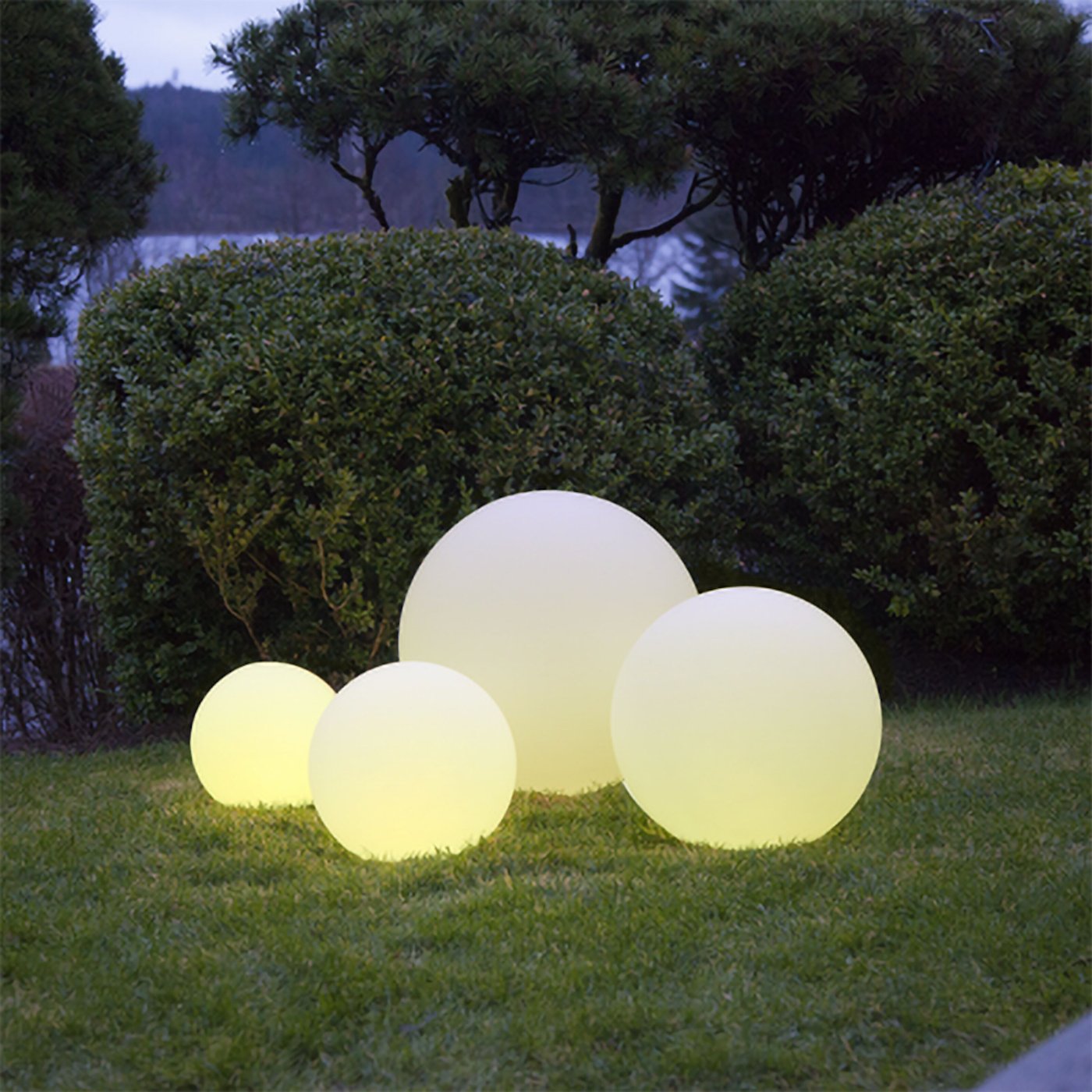 Star Trading Twilights XL Fargeglad utendørsbelysning Ø50 cm