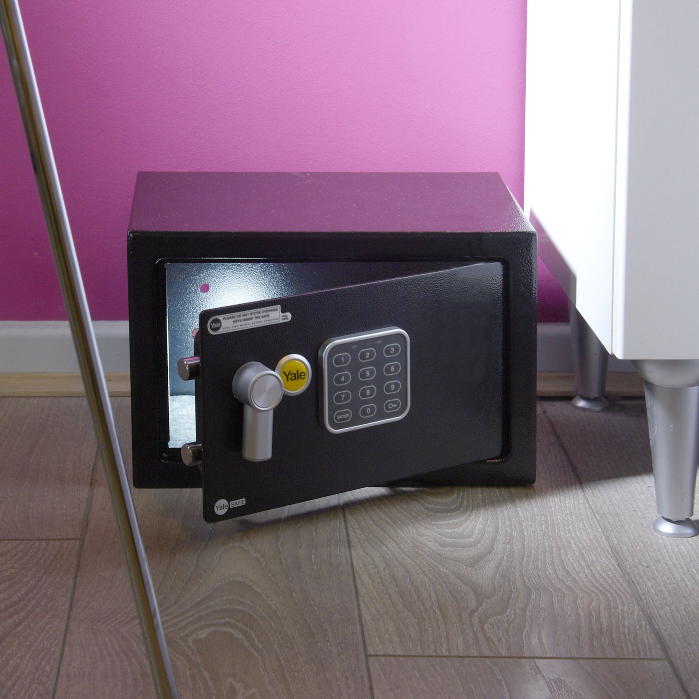 Yale Value Safe Medium Värdeskåp 5,6 kg