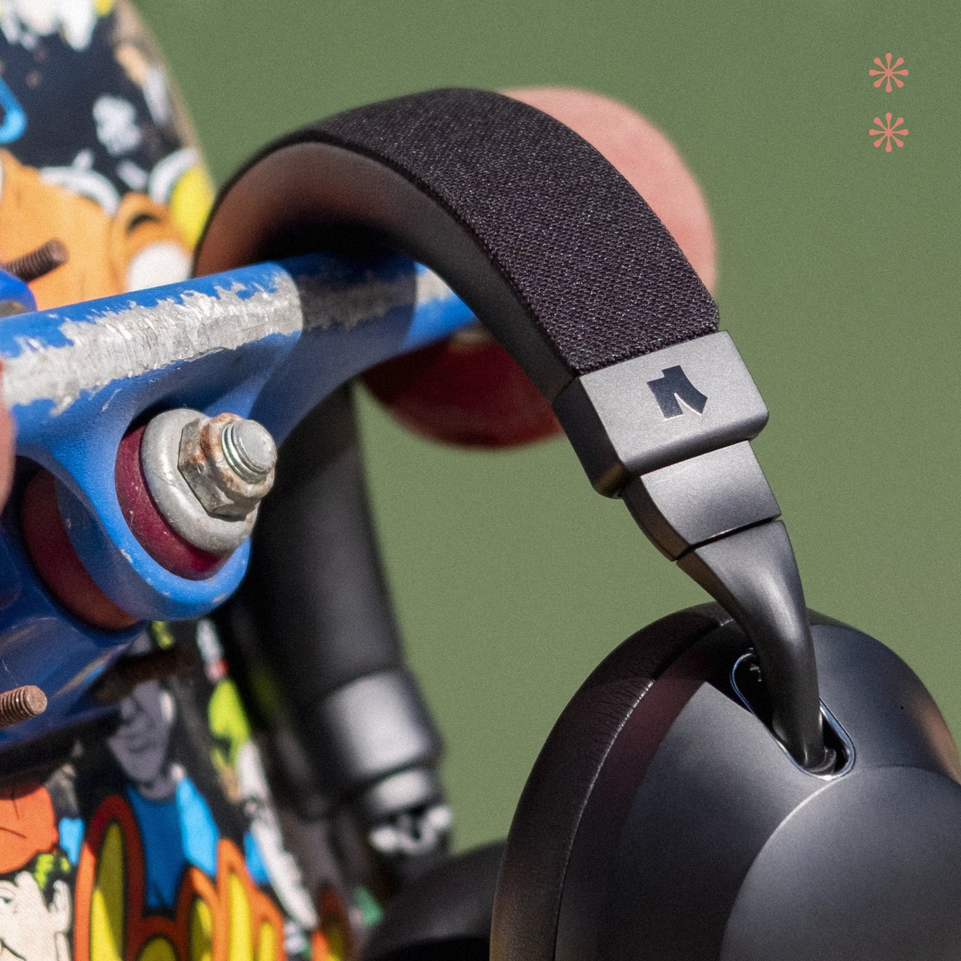 Nomadelic Hybrid ANC Headphones Solo 200