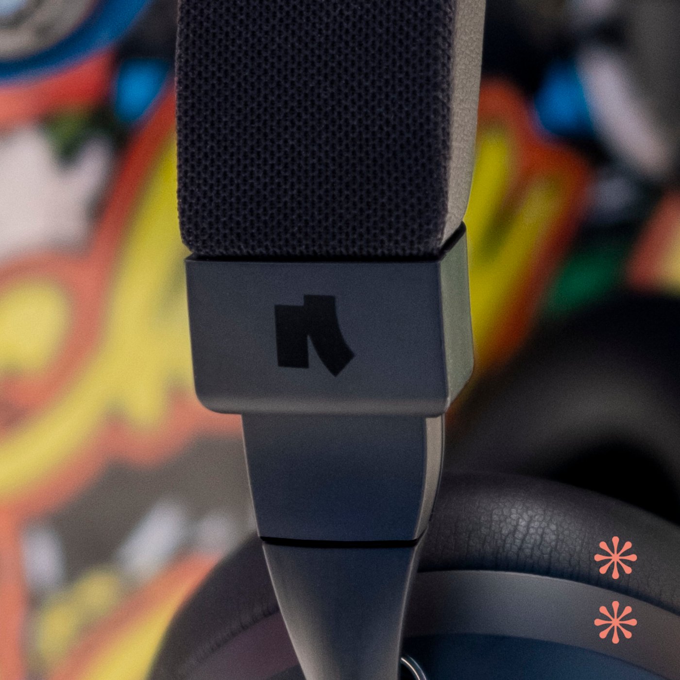 Nomadelic Hybrid ANC Headphones Solo 200