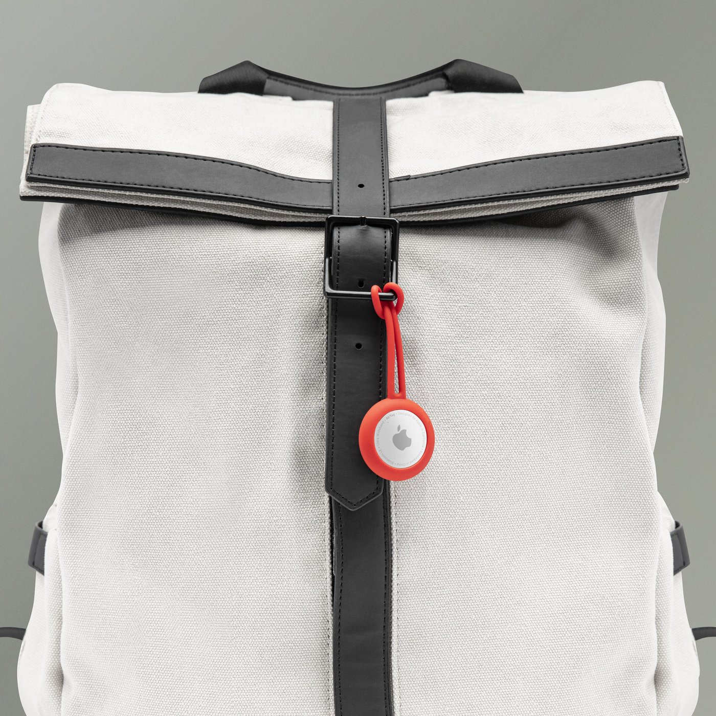 Linocell AirTag-hållare med rem Röd