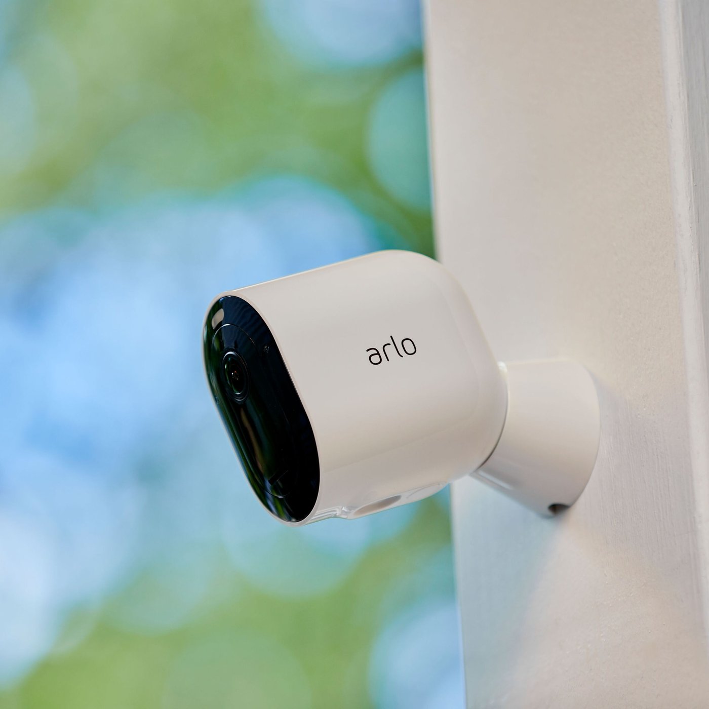 Arlo Pro 4 Spotlight Trådløst overvåkingskamera 4-pk. Hvit