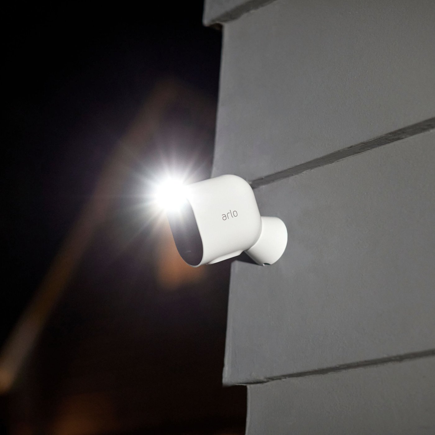 Arlo Pro 4 Spotlight Trådløst overvåkingskamera 4-pk. Hvit