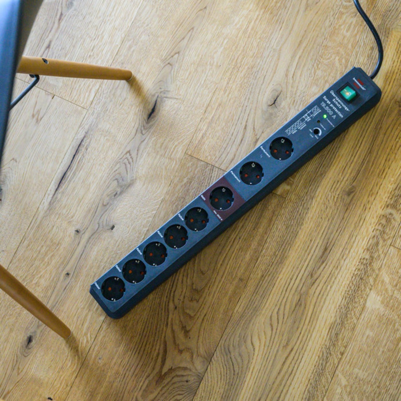 Brennenstuhl Grenuttak med permanente uttak 8-veis