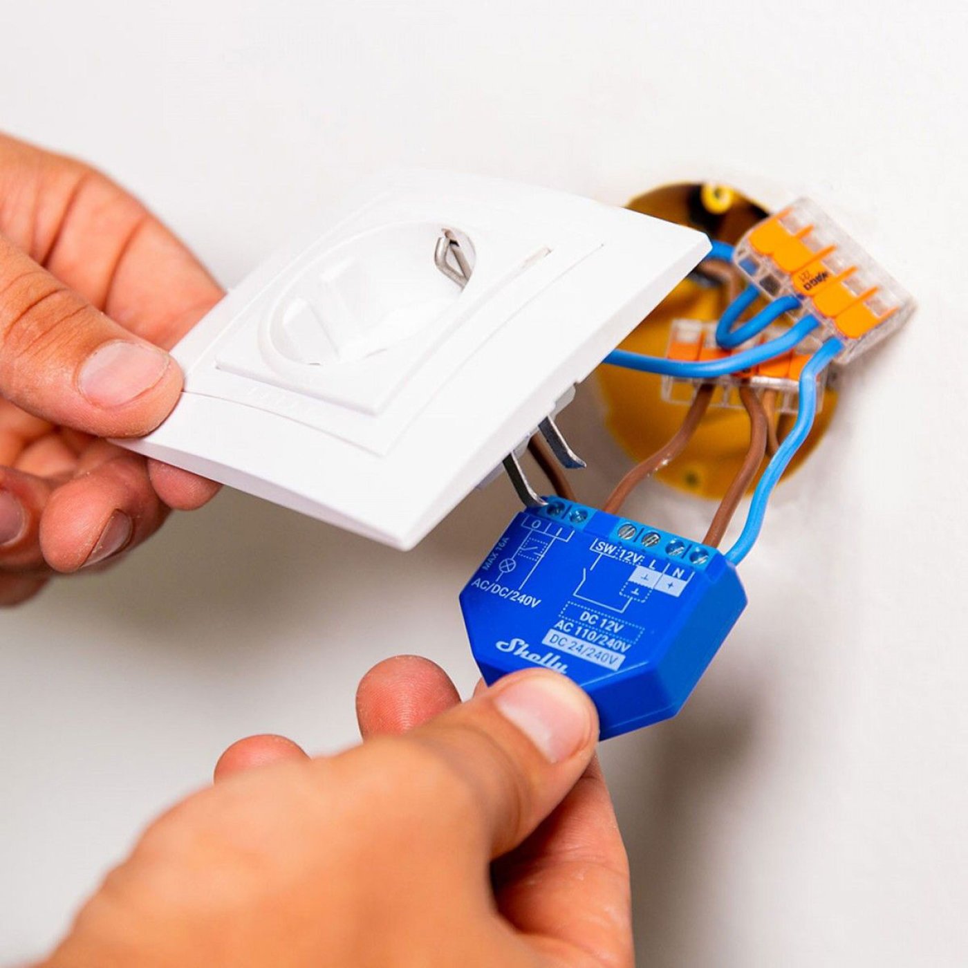 Shelly 1 Plus Smart Infälld fjärrströmbrytare