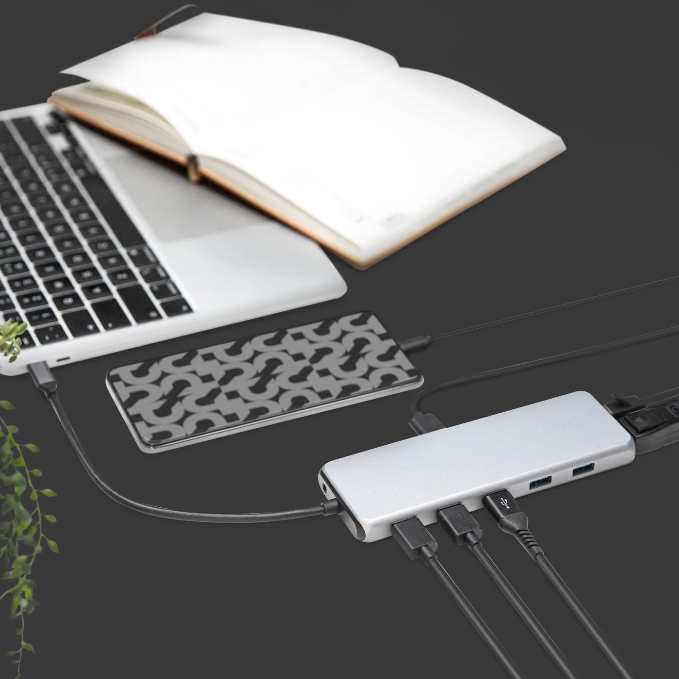Plexgear Multiadapter for USB-C med 13 tilkoblinger