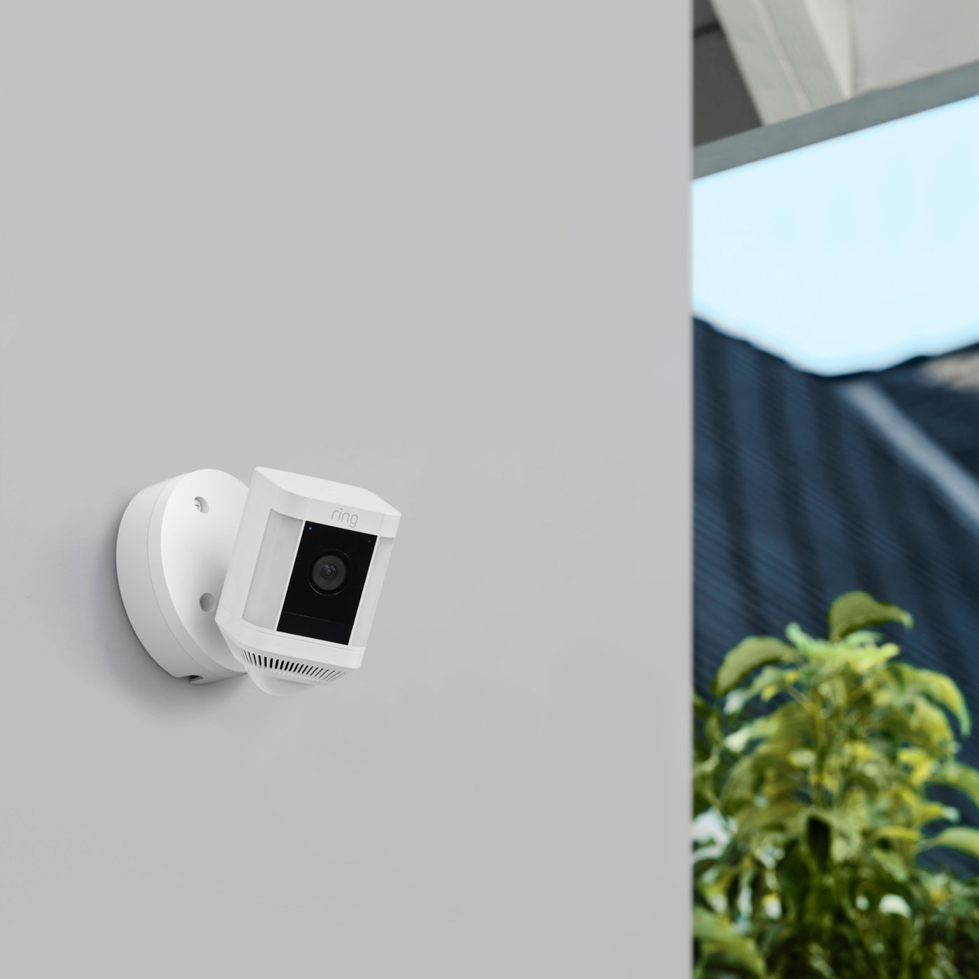 Ring Spotlight Cam Plus Battery Trådlös övervakningskamera Vit