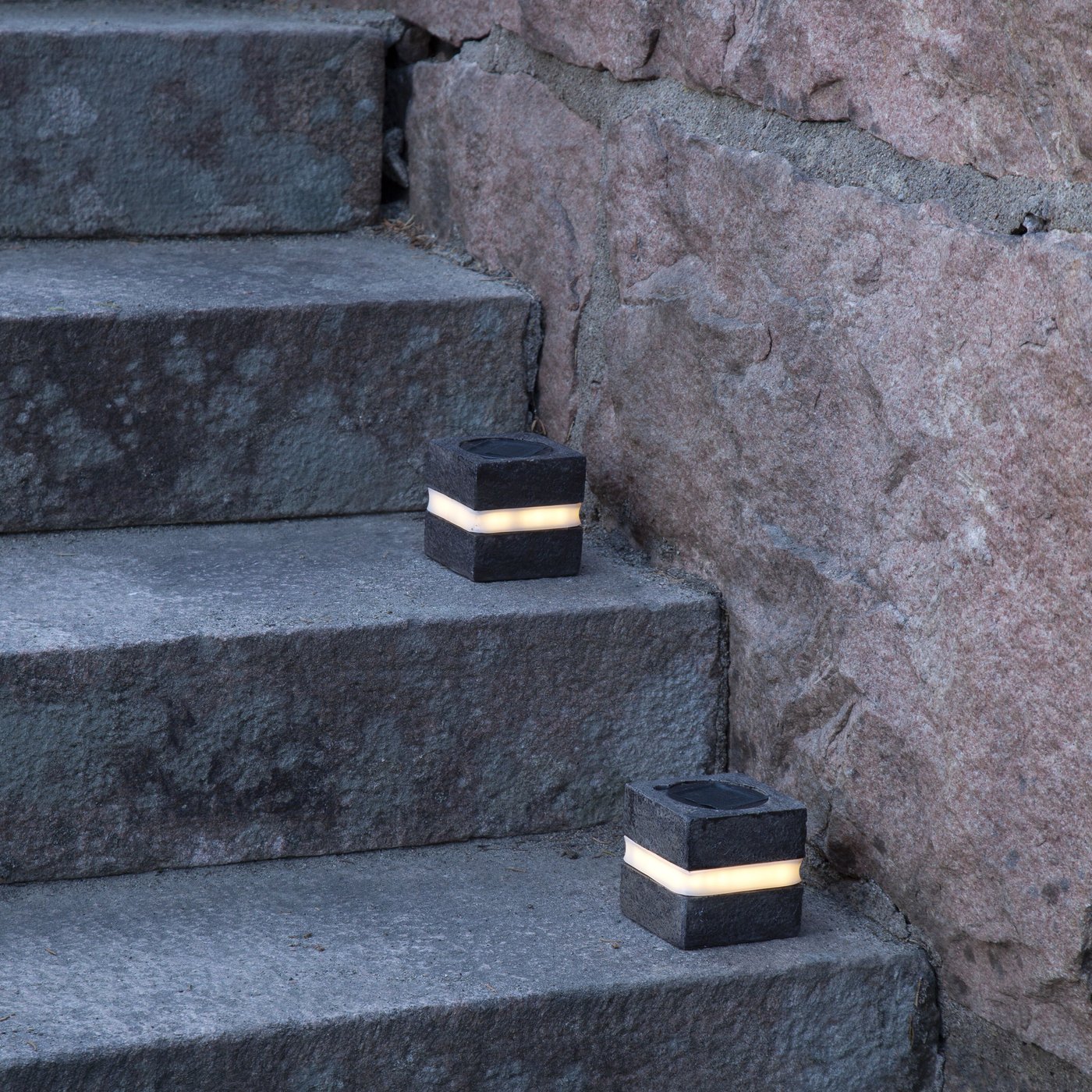 Star Trading Stonecube Trädgårdsbelysning med solceller 2-pack