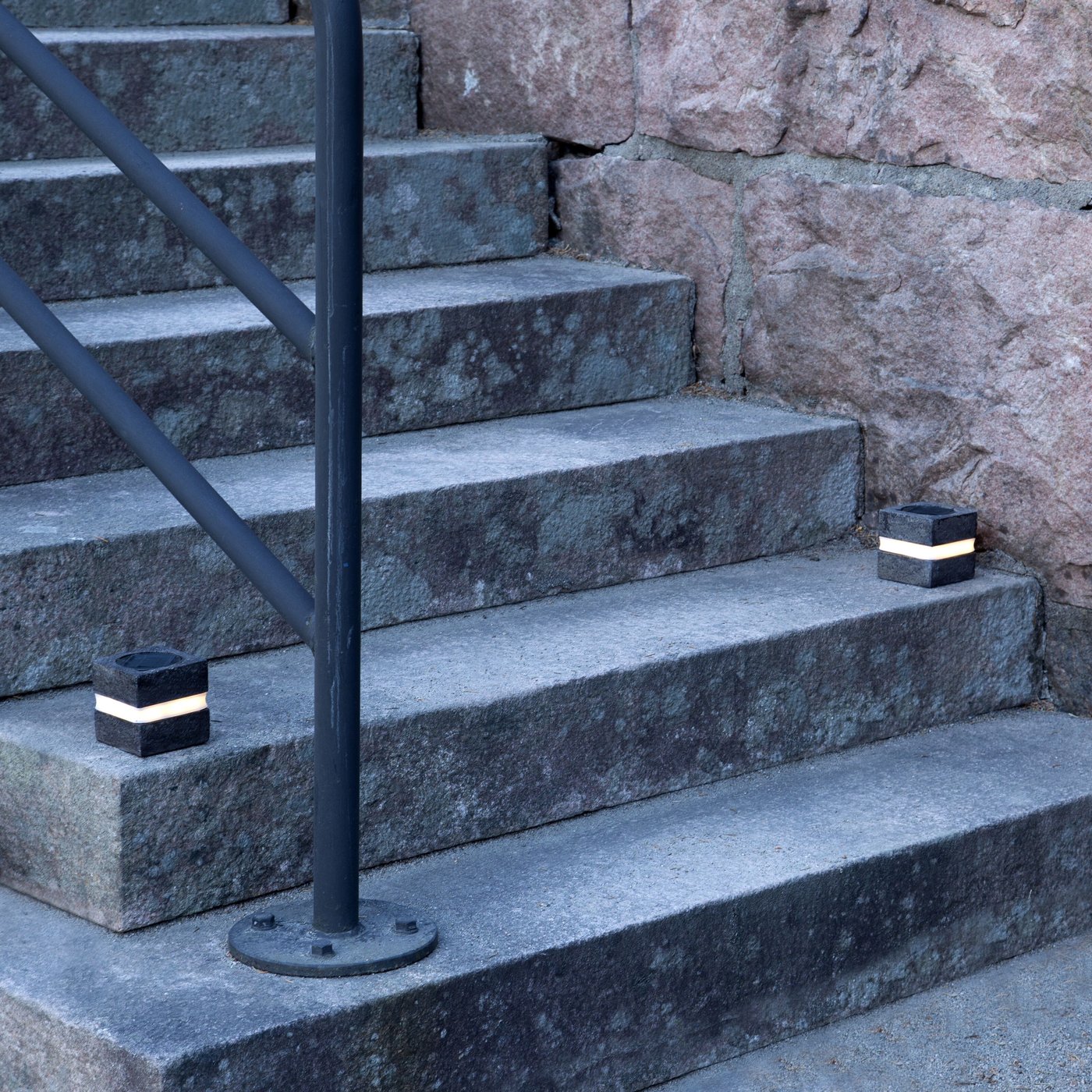 Star Trading Stonecube Trädgårdsbelysning med solceller 2-pack