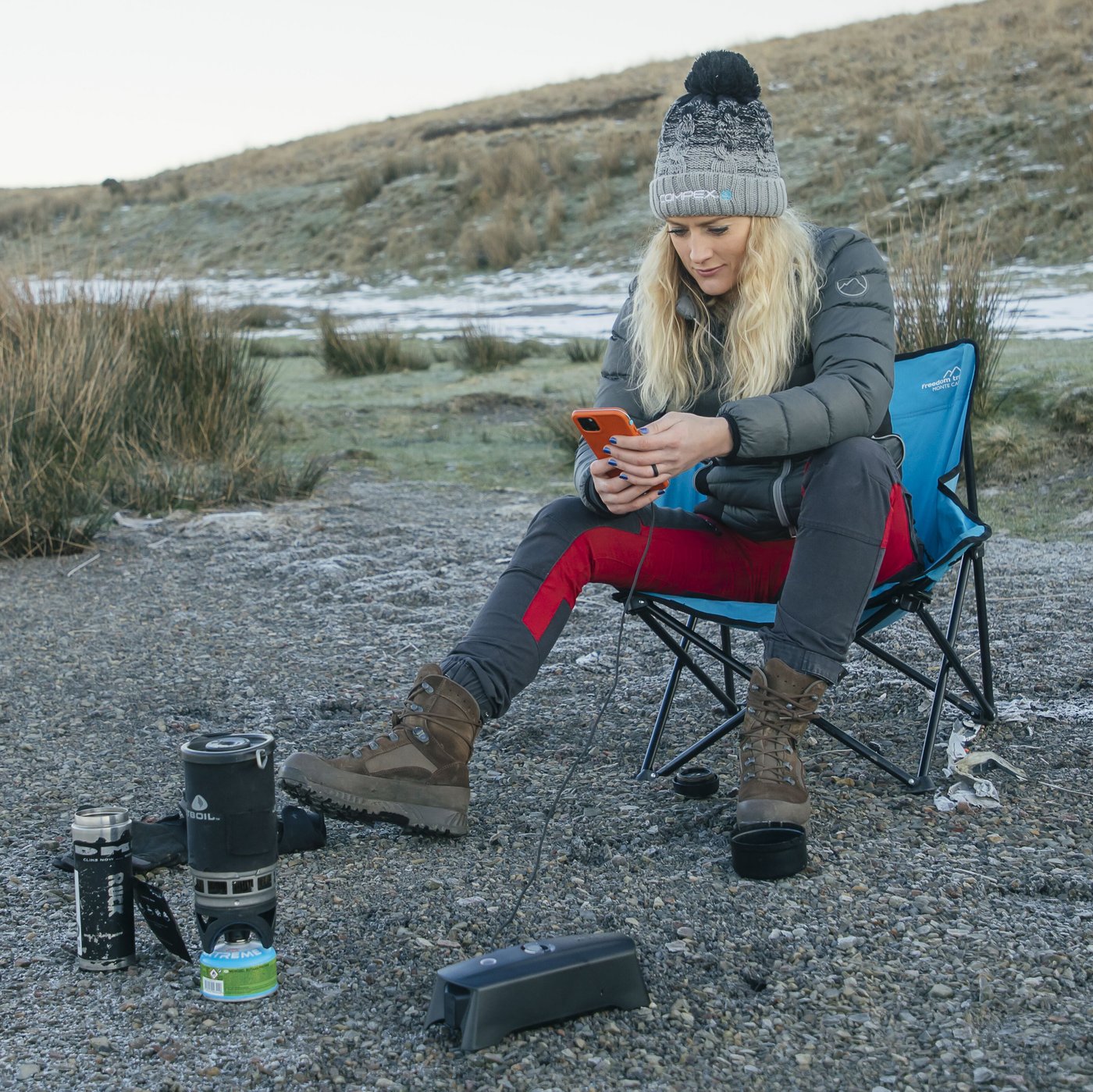 Ctek CS Free Bärbar batteriladdare och starthjälp