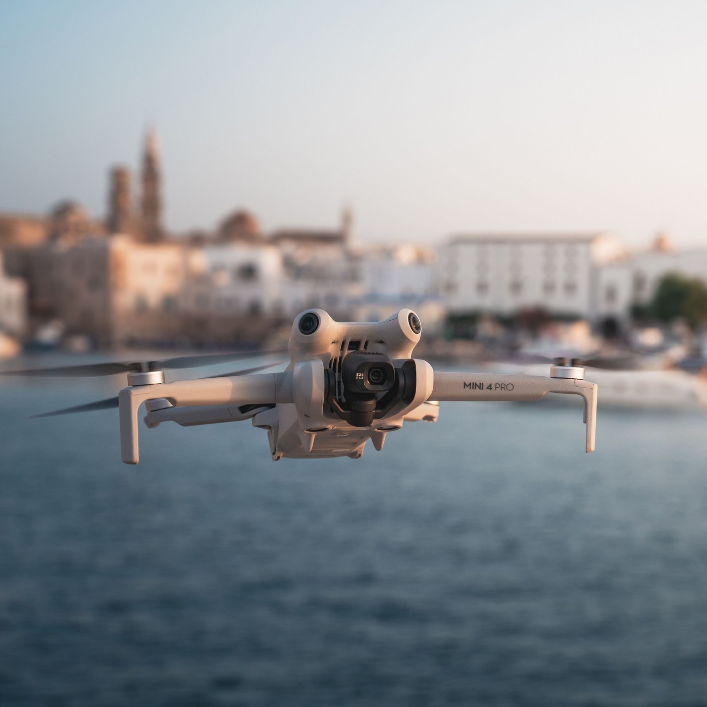 DJI Mini 4 Pro Fly More Combo