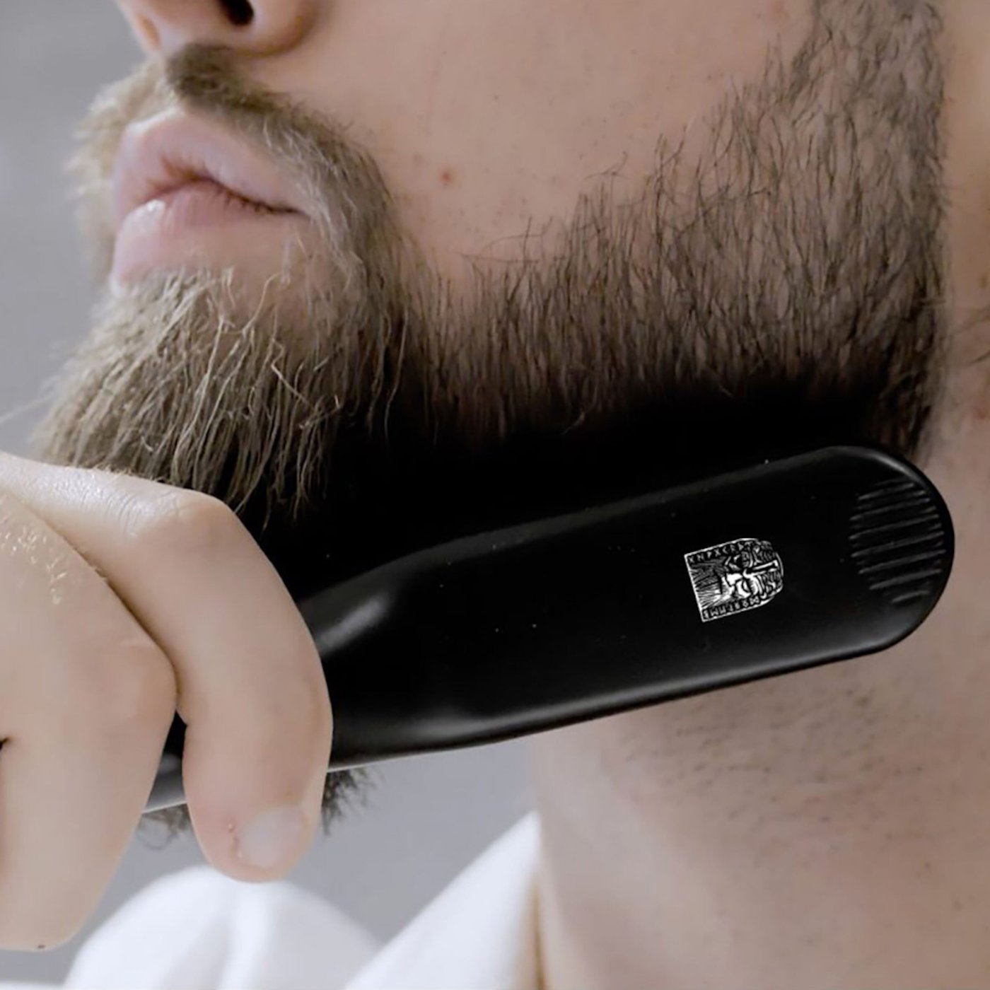 Odenson Plattborste för Skägg 35 W