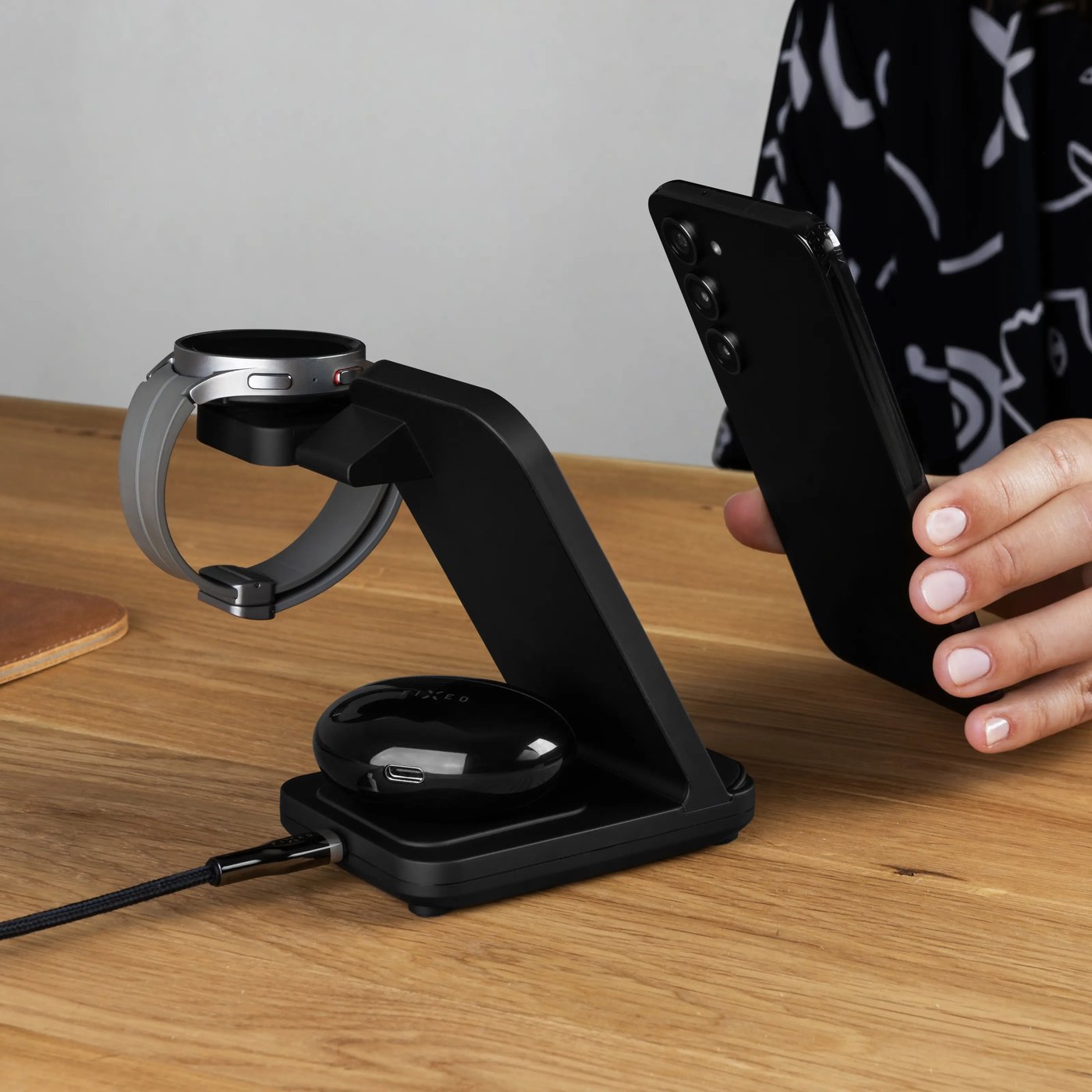 Fixed Powerstasjon 3-in-1 Ladestasjon for Samsung