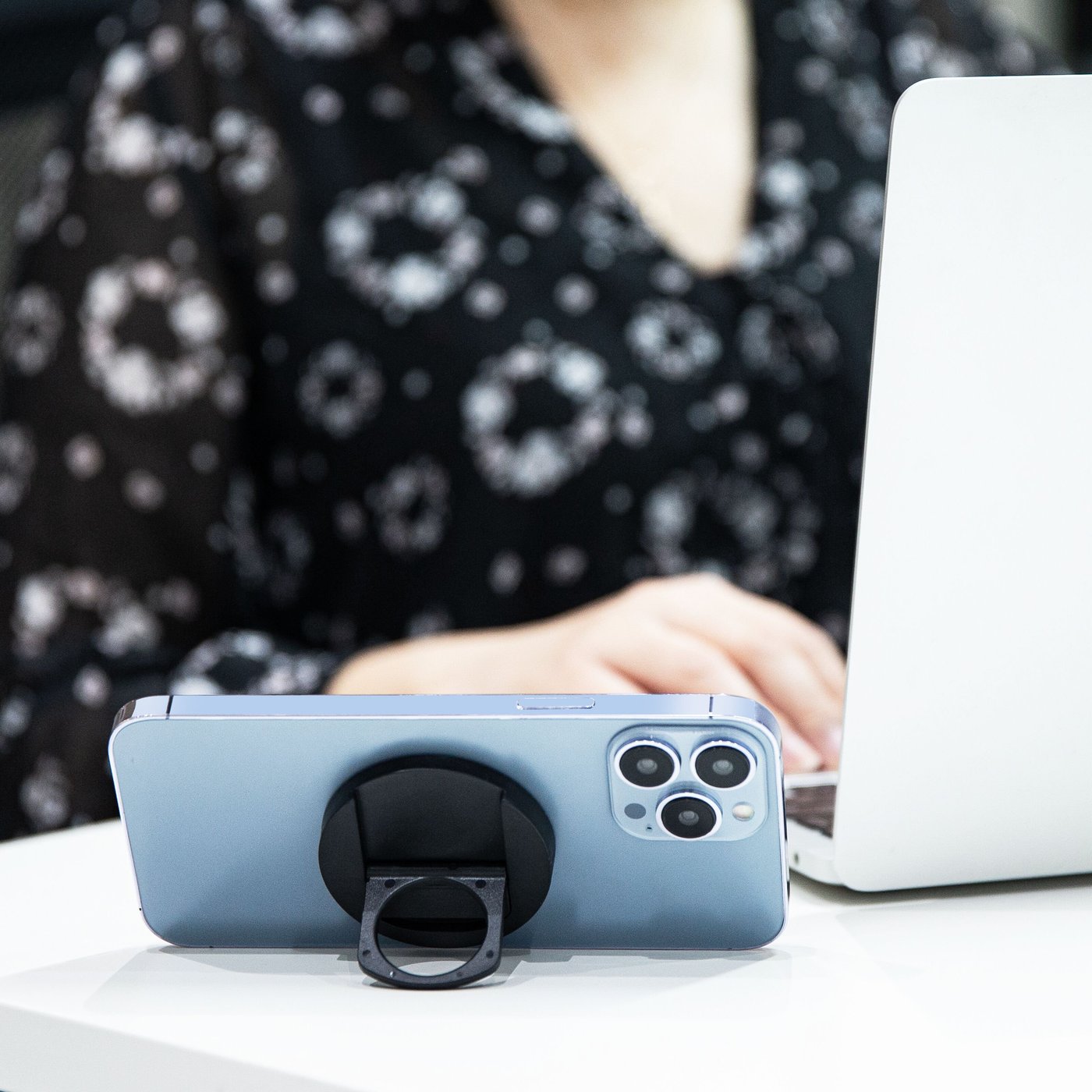 Linocell Magnetisk webkamerafeste for iPhone