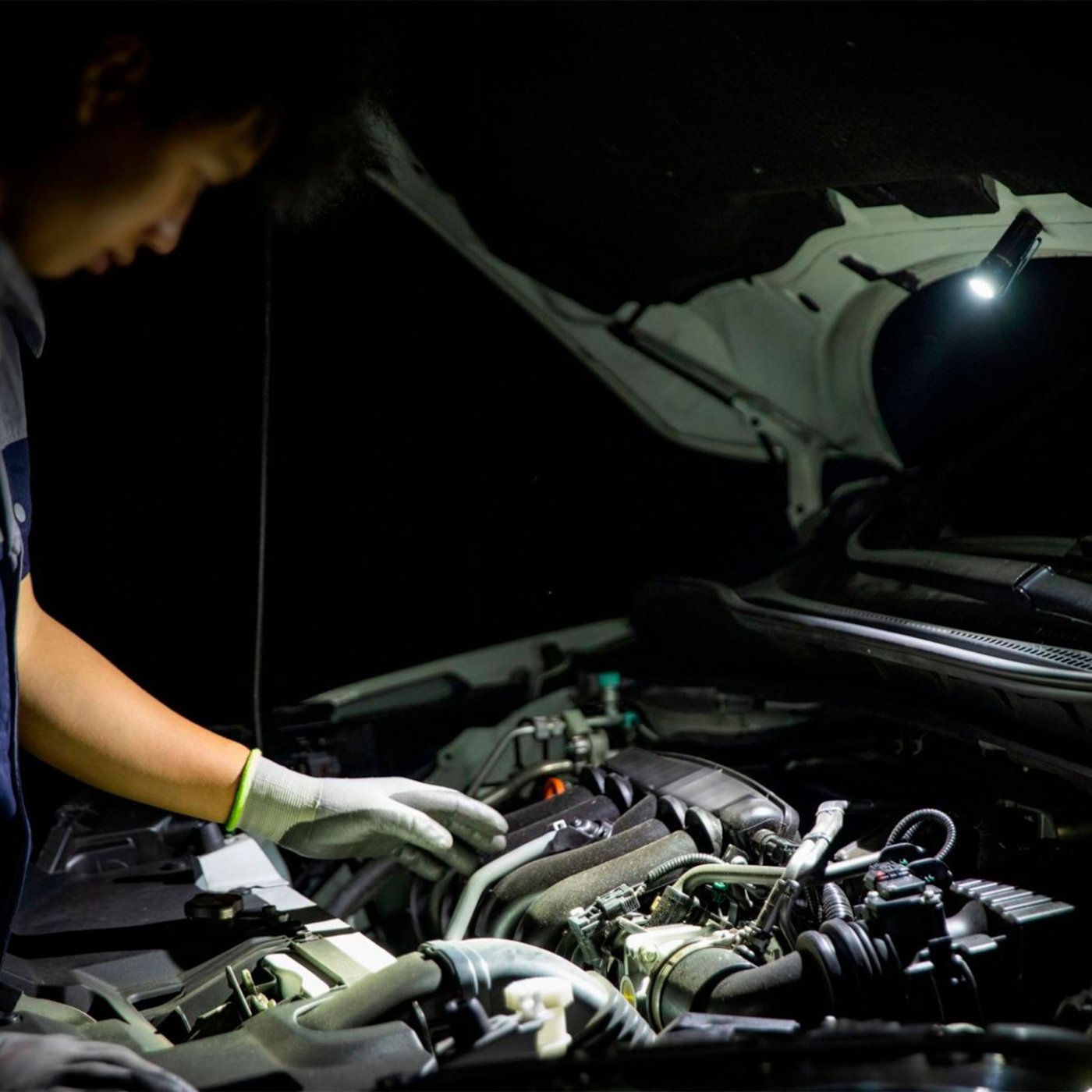 Olight Baton 4 Premium Lommelykt med powerbank 1300 lm