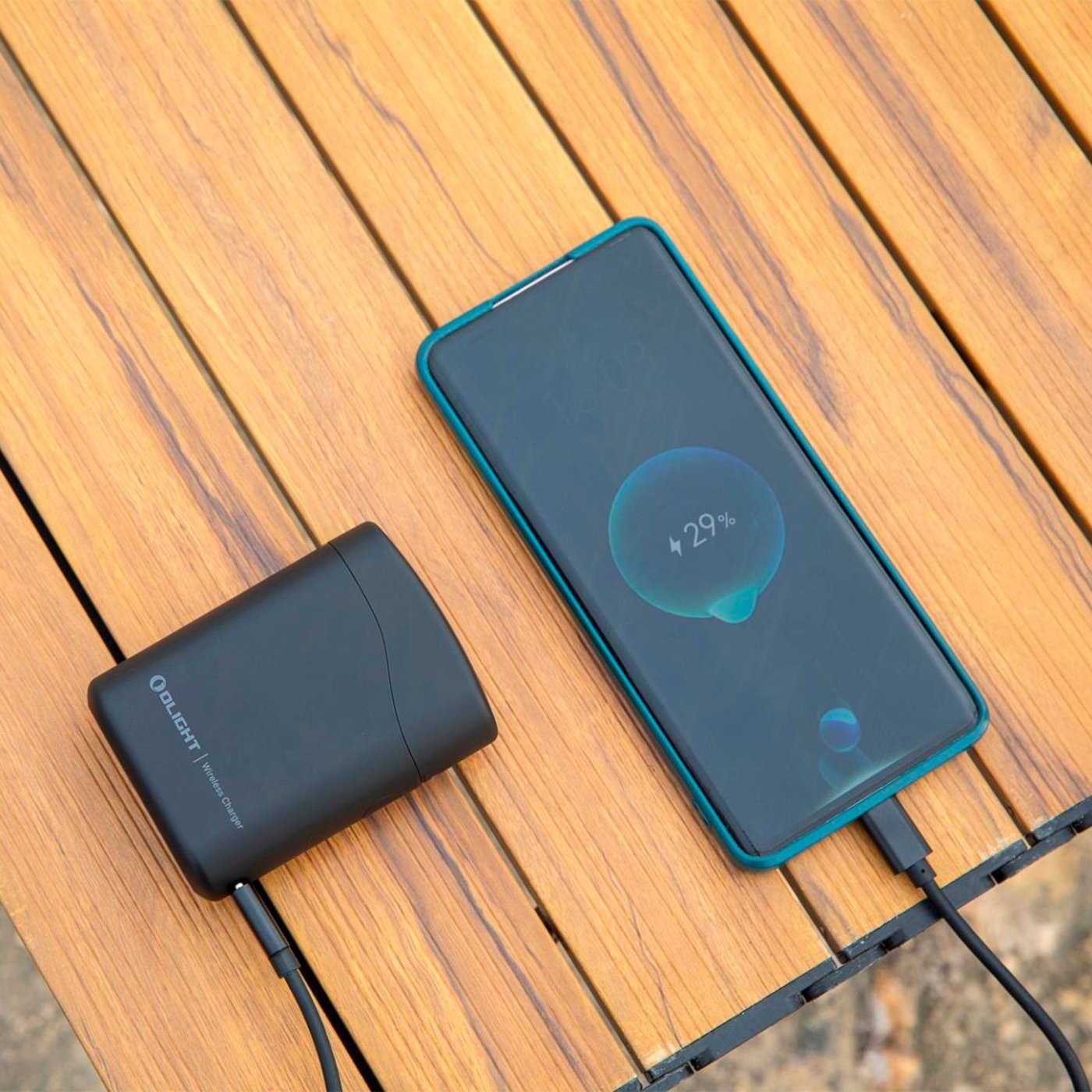 Olight Baton 4 Premium Lommelykt med powerbank 1300 lm