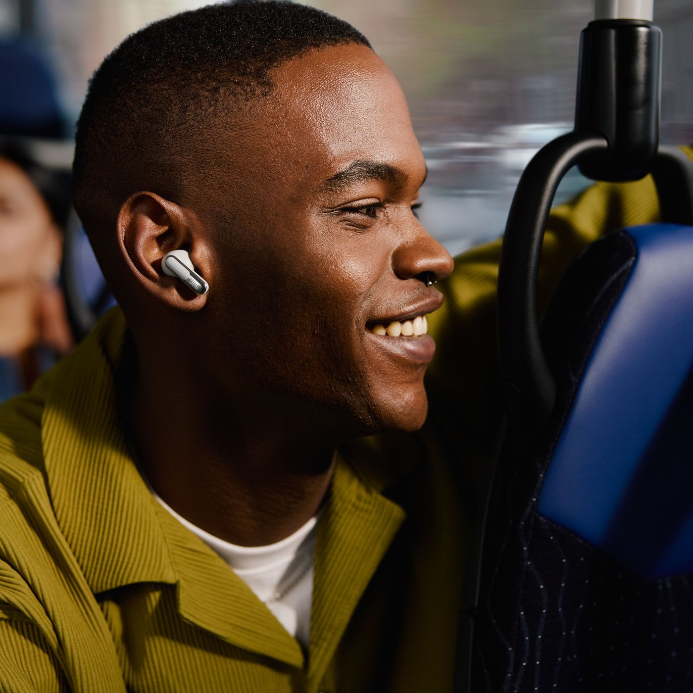 In-ear brusreducerande hörlurar