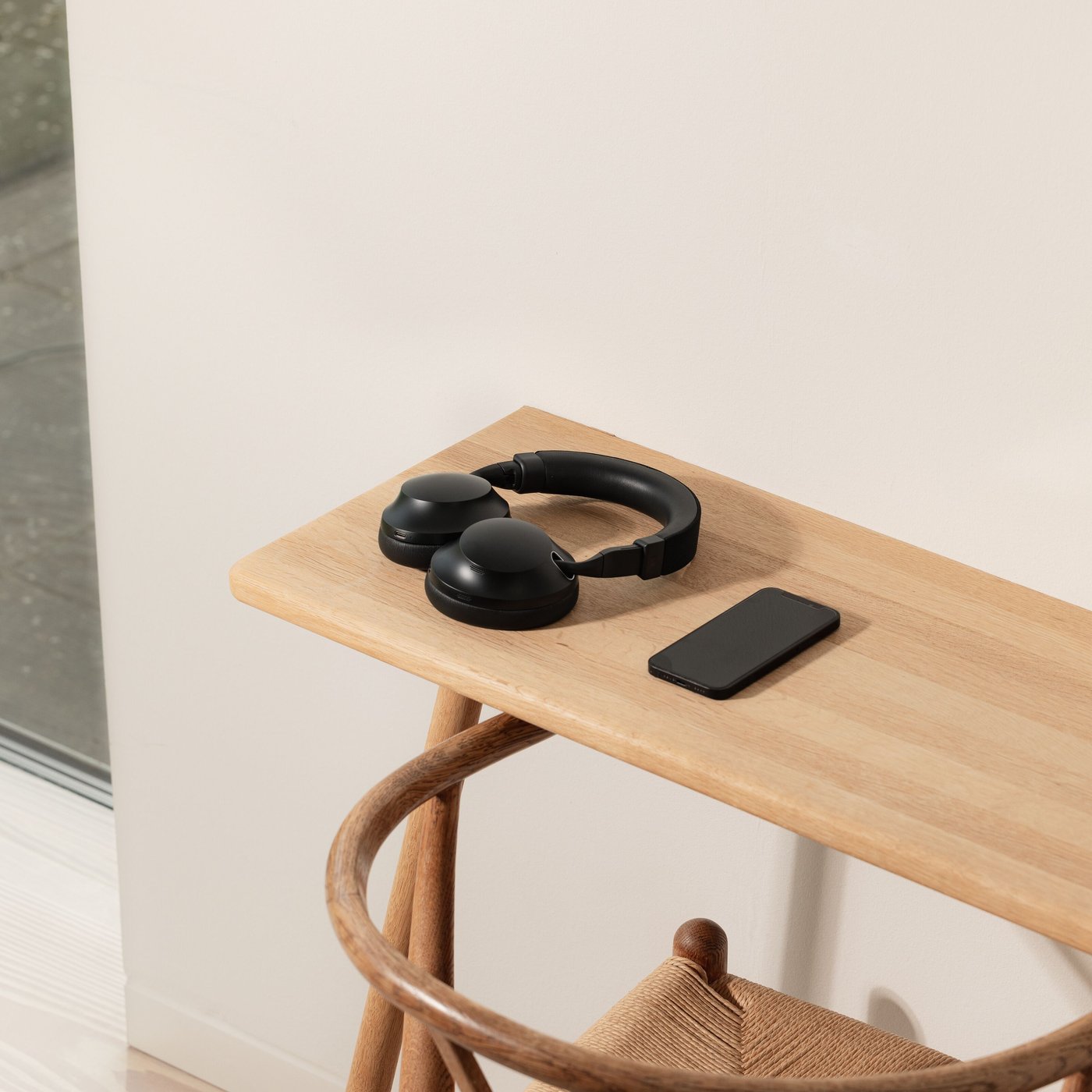 Nomadelic Hybrid ANC Headphones Solo 200