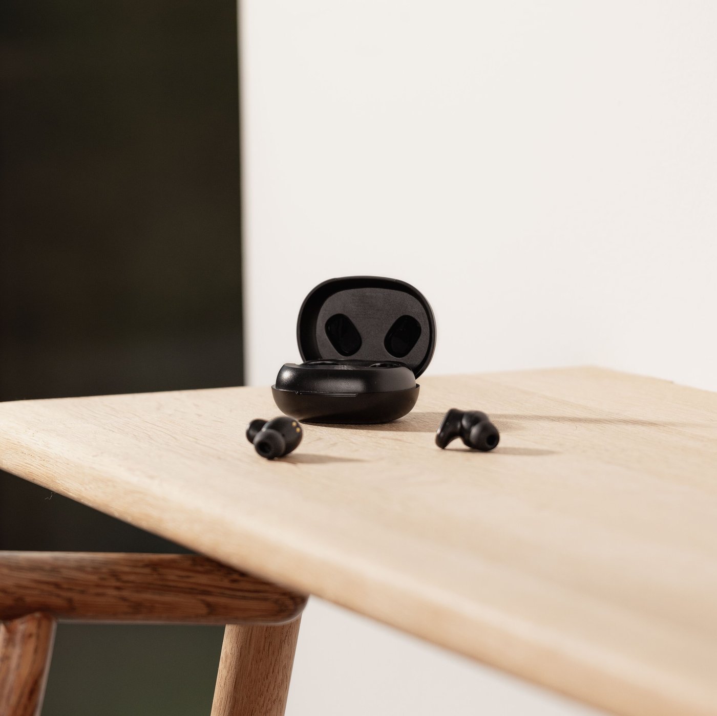 Nomadelic Solo 300 Støydempende True Wireless-hodetelefoner Svart