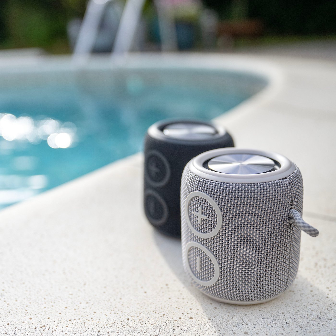 Nomadelic Loud 705 Vattentät Bluetooth-högtalare Grå