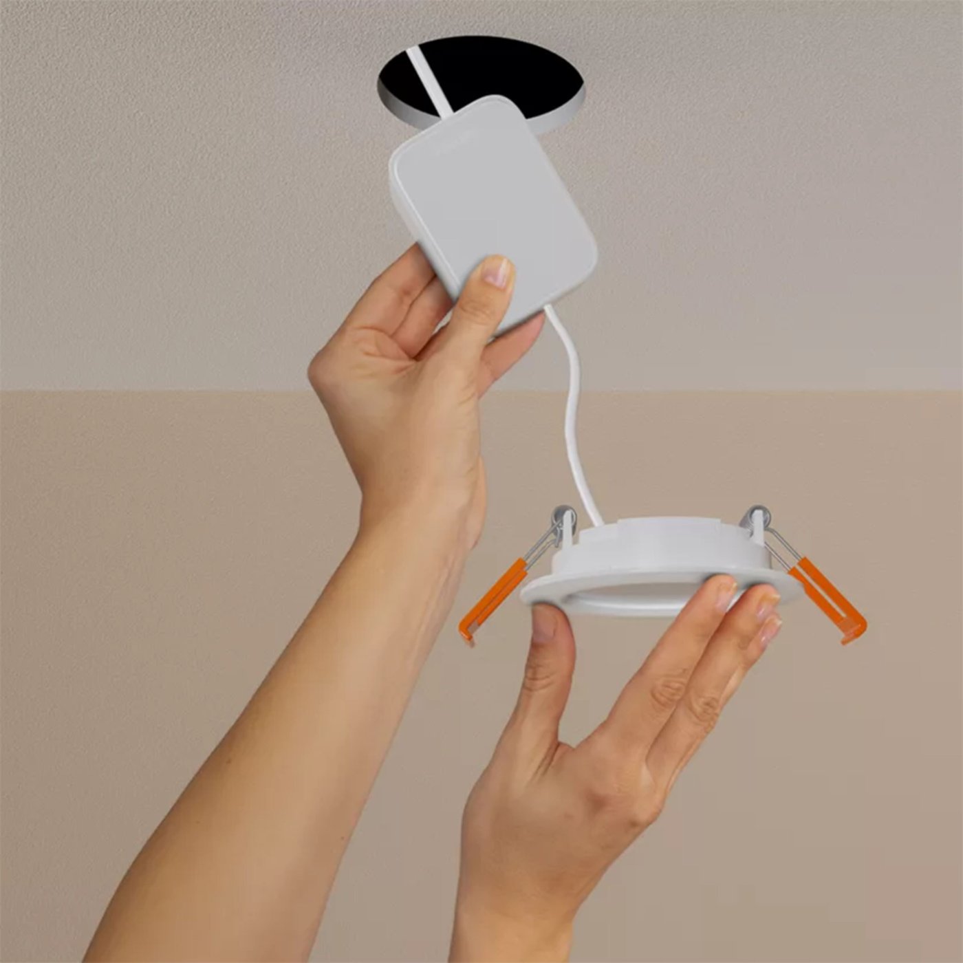 Philips Hue Slank innfelt belysning Ø170 mm Svart