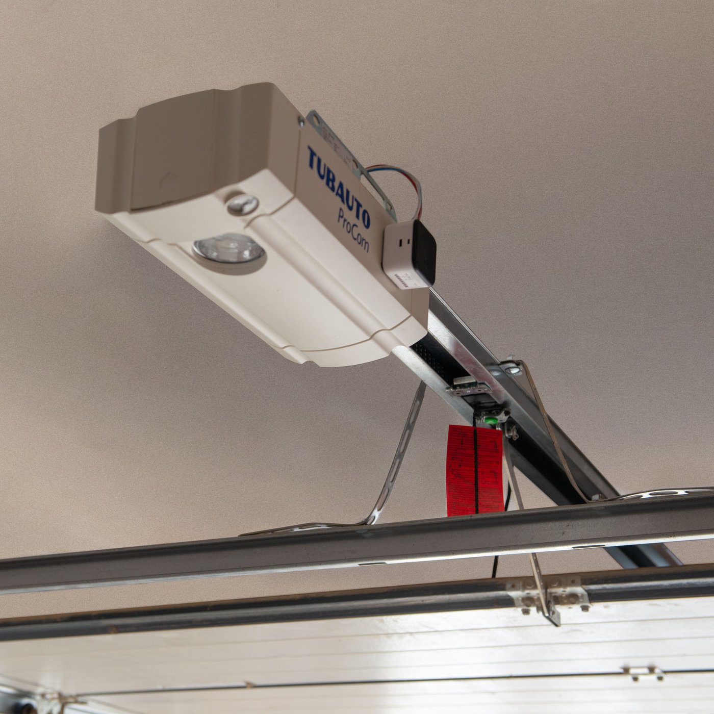 Yale Smart Opener for motordrevne garasjeporter