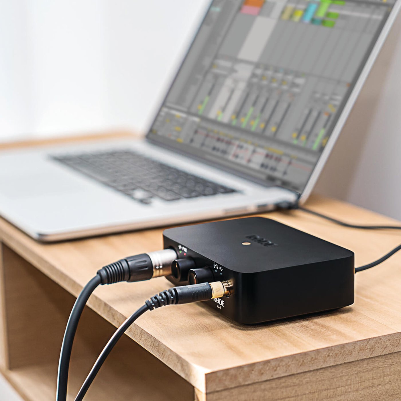 Rode NT1 + AI1 Studio Bundle