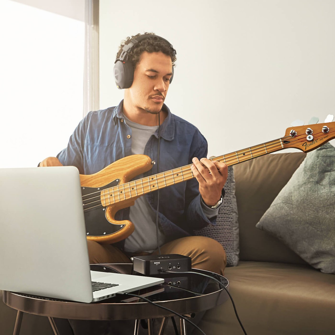 Rode NT1 + AI1 Studio Bundle