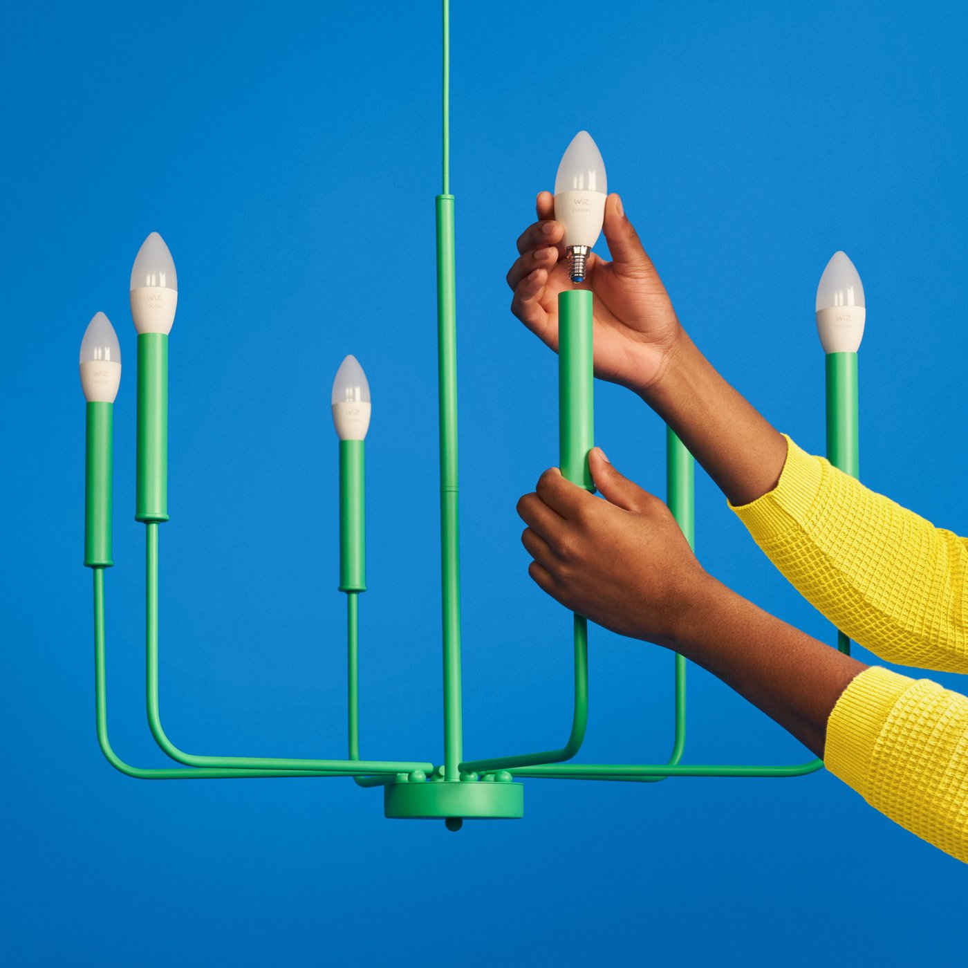 WiZ Varmvit C37 Smart LED-lampa E14 470 lm