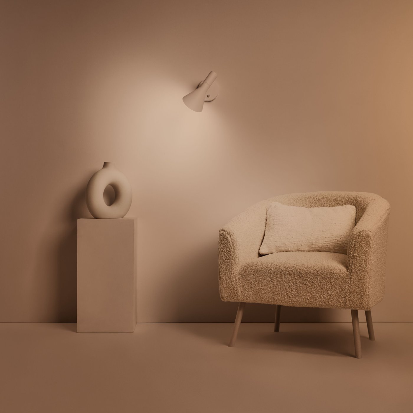 WiZ Varmvit C37 Smart LED-lampa E14 470 lm