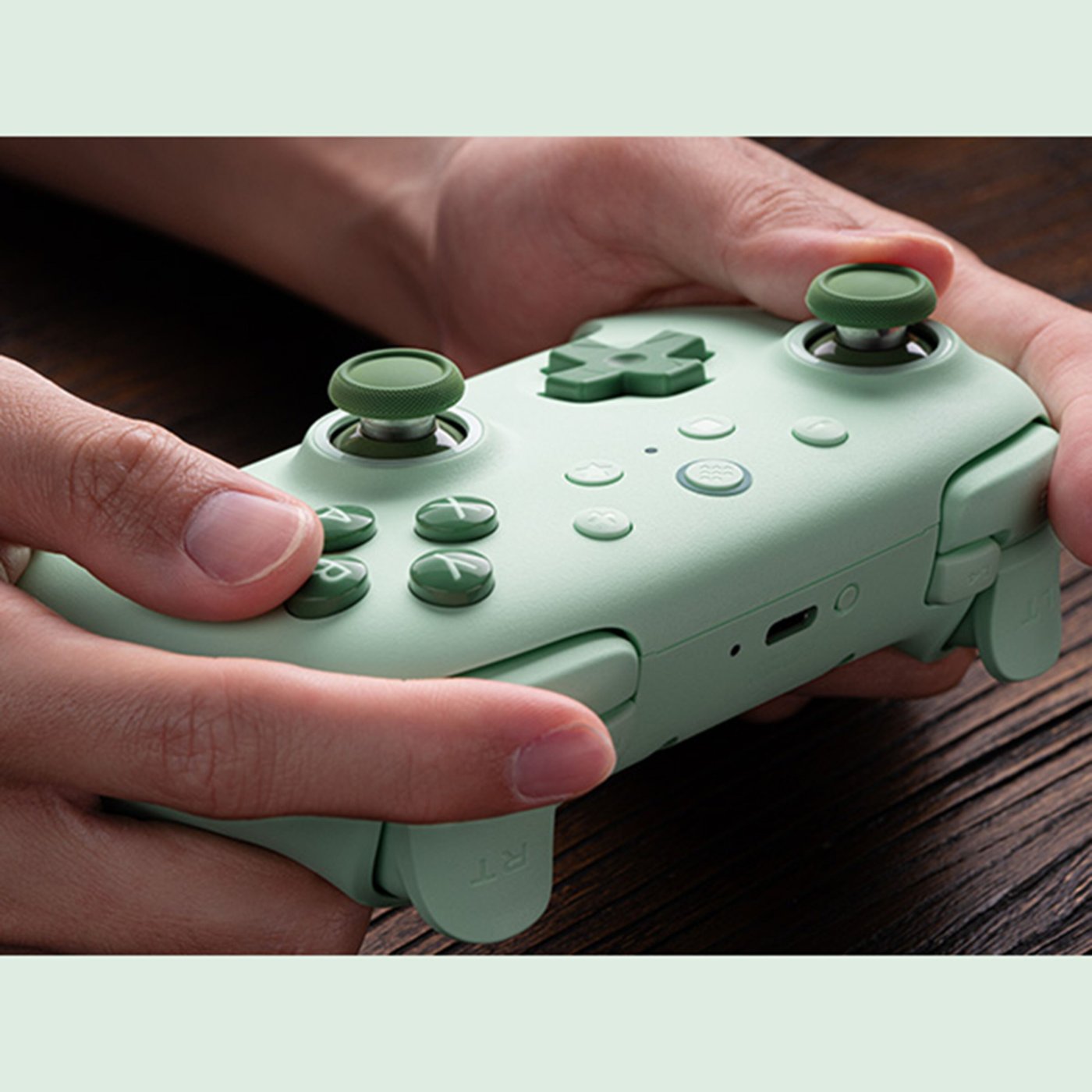 8Bitdo Ultimate 2C Trådløs håndkontroller med Hall Effect Grønn