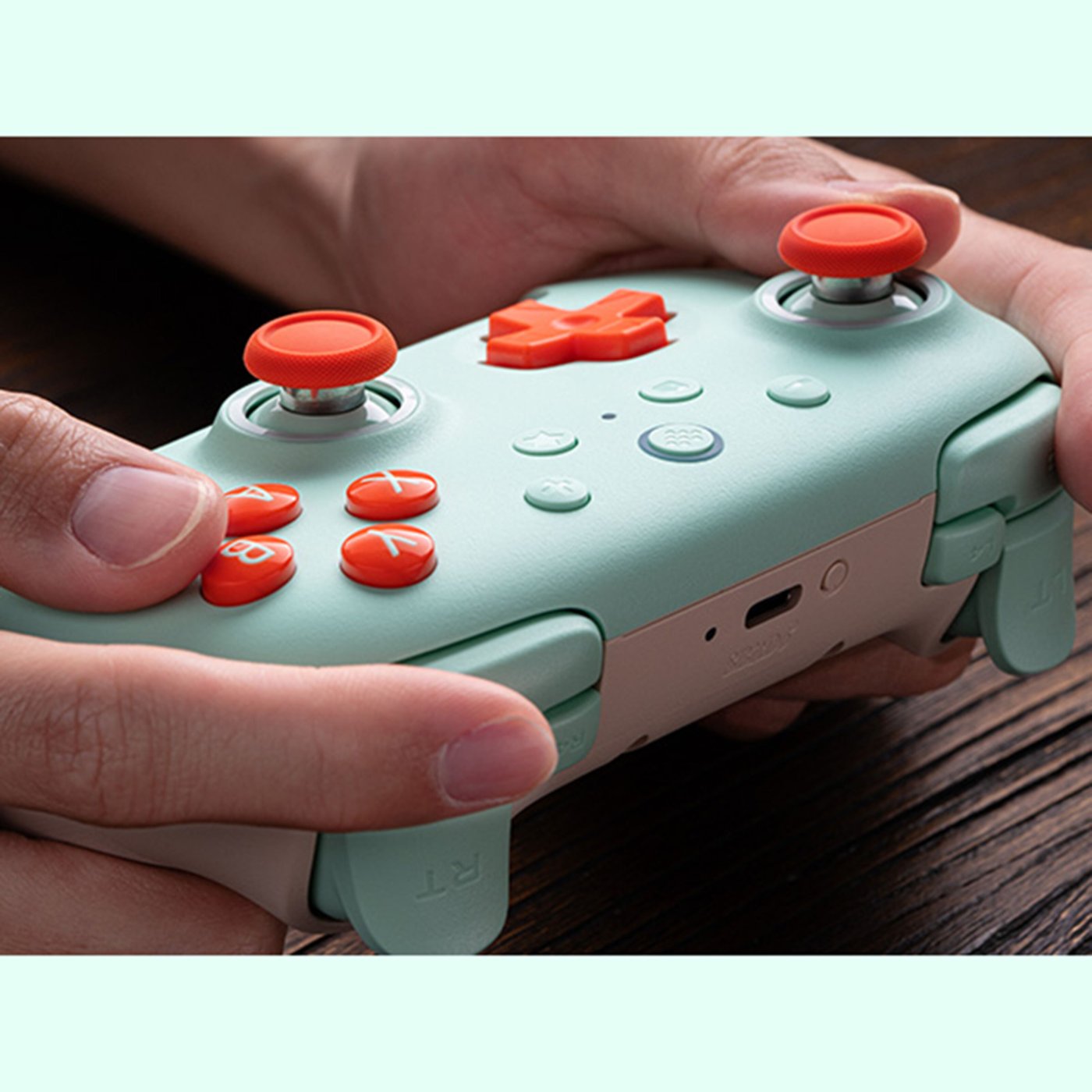 8Bitdo Ultimate 2C Trådløs håndkontroller med Hall Effect Mint