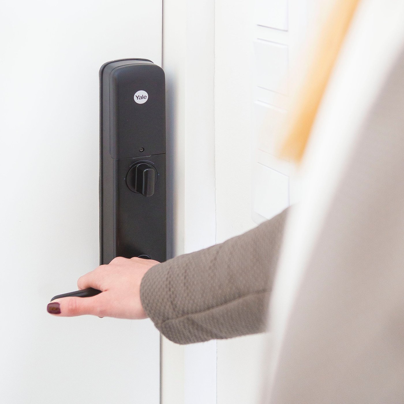 Yale Doorman Classic Home Svart