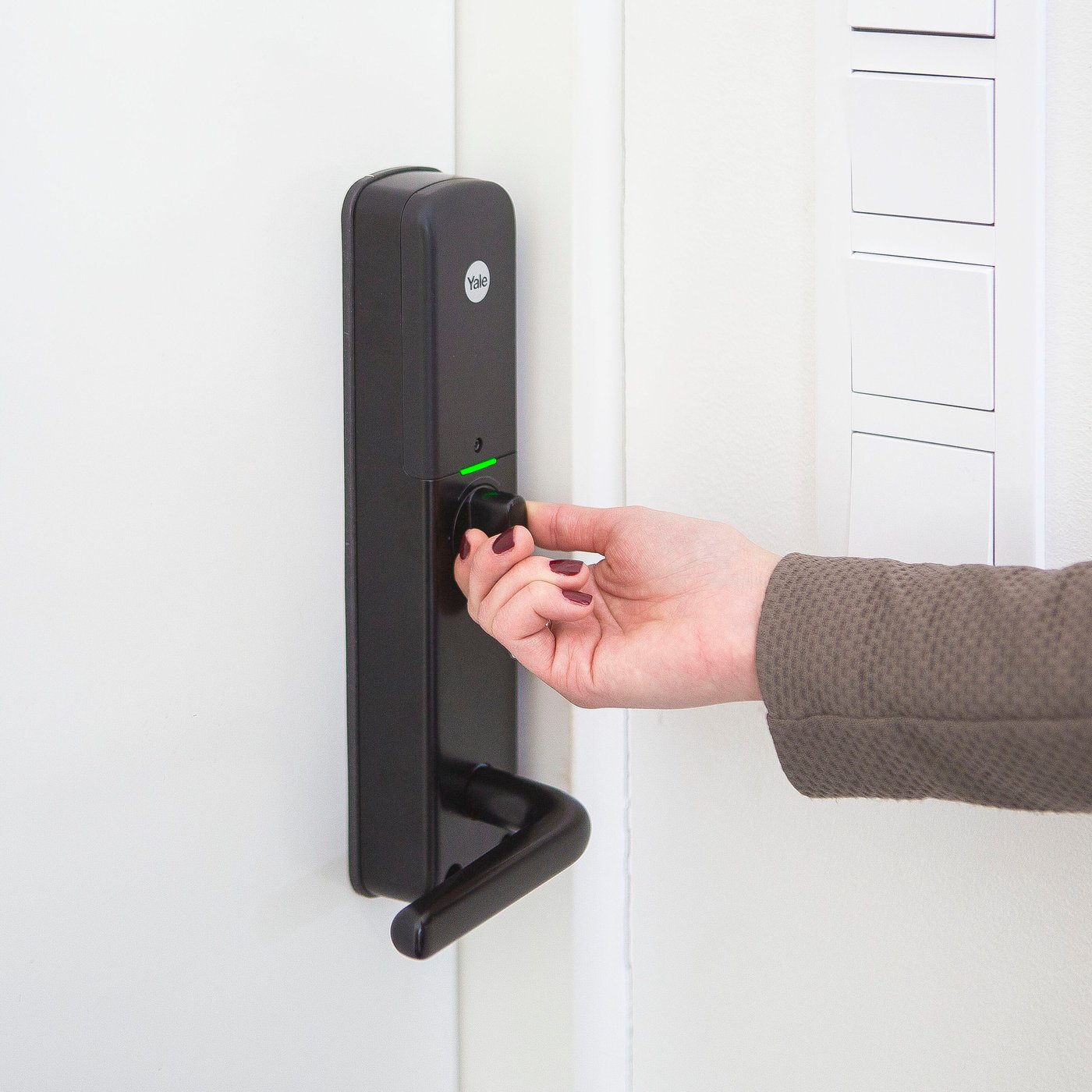 Yale Doorman Classic Home Svart