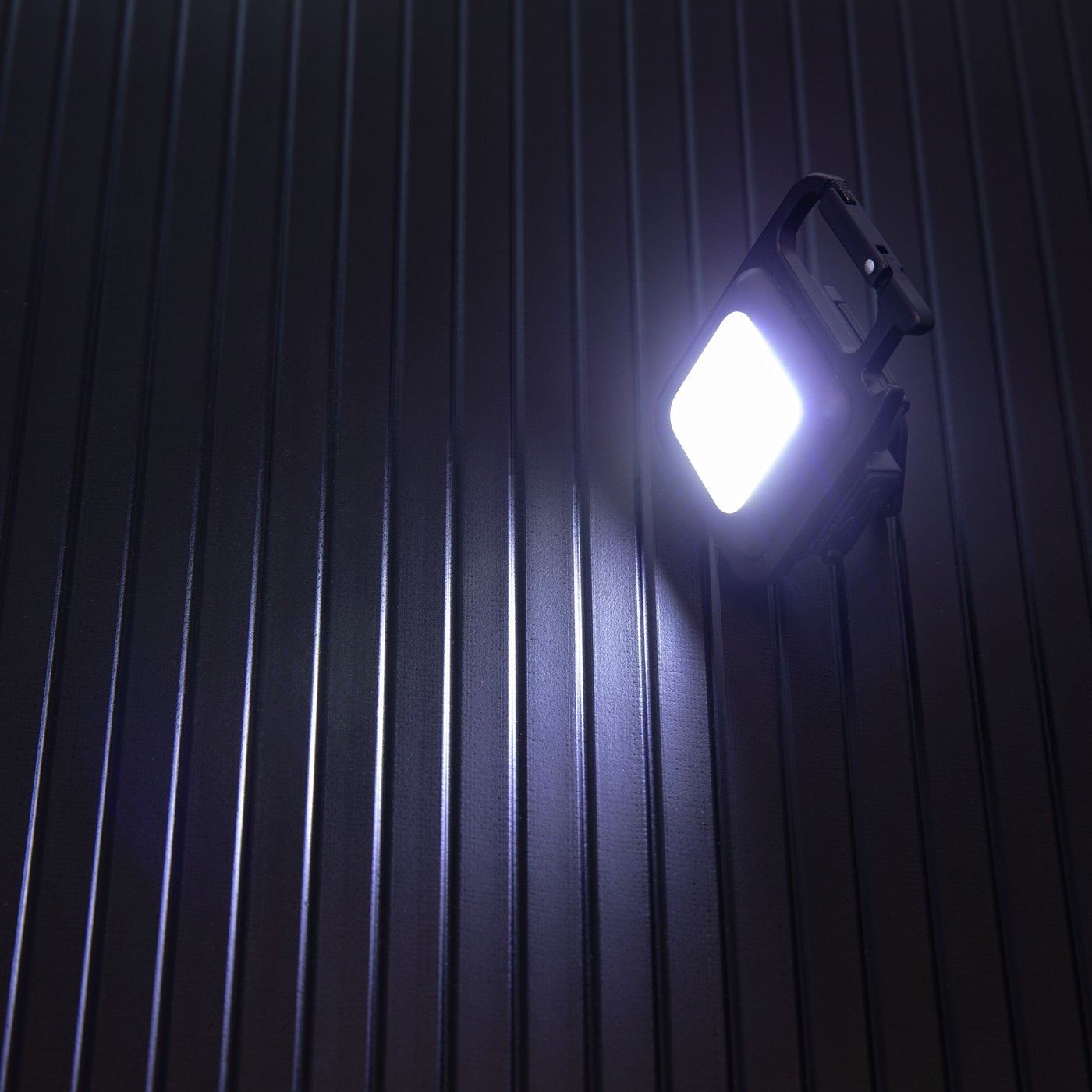 Luxorparts Kraftfull multifunktionslampa 750 lm