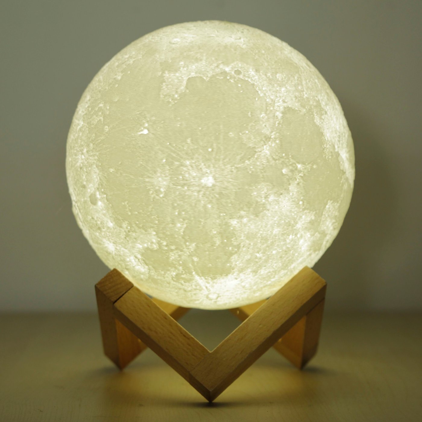 Denver Høyttaler med 3D moon-design