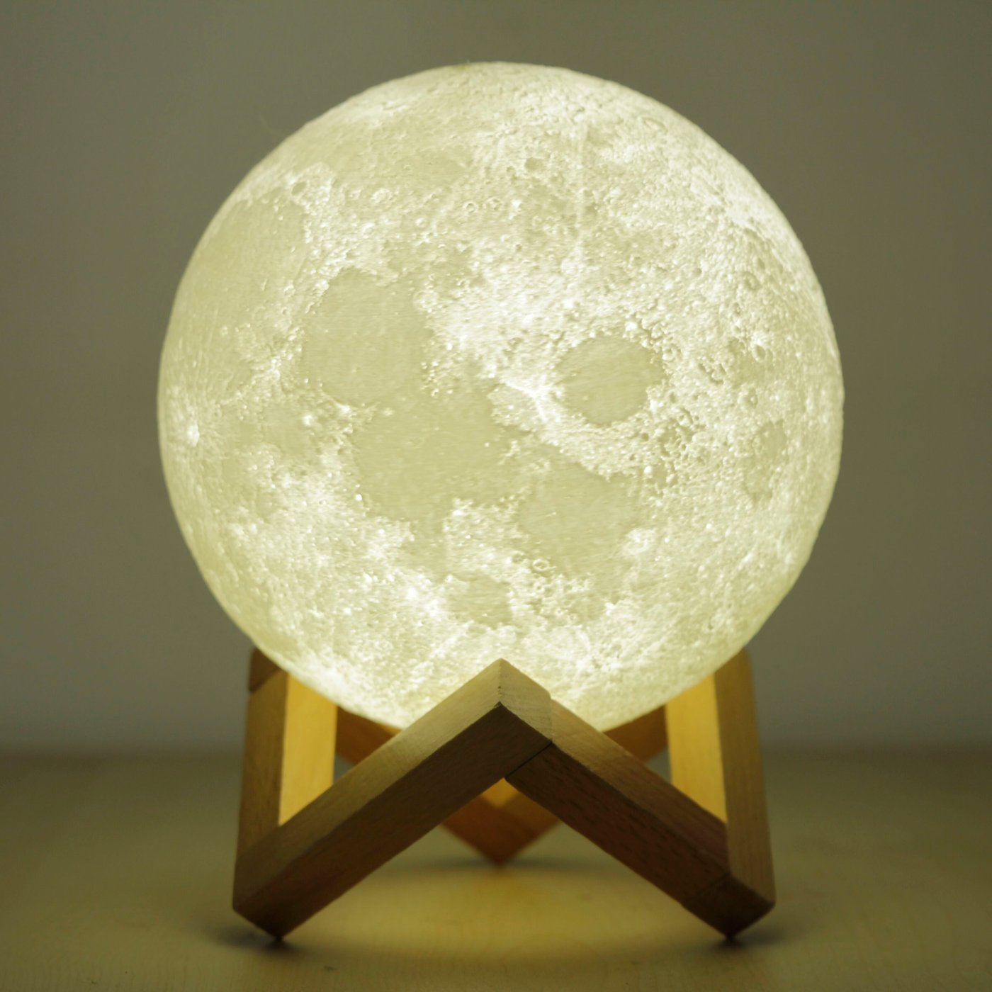 Denver Høyttaler med 3D moon-design