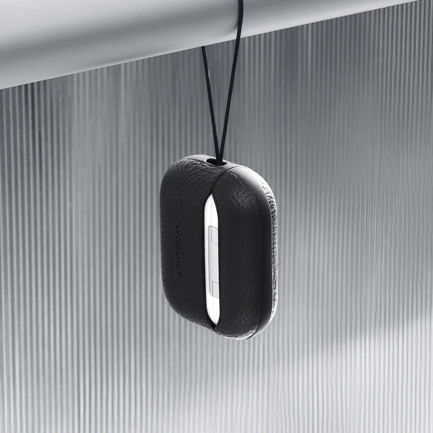 WOOLNUT Skal i läder till AirPods Pro 3-laddfodral Svart