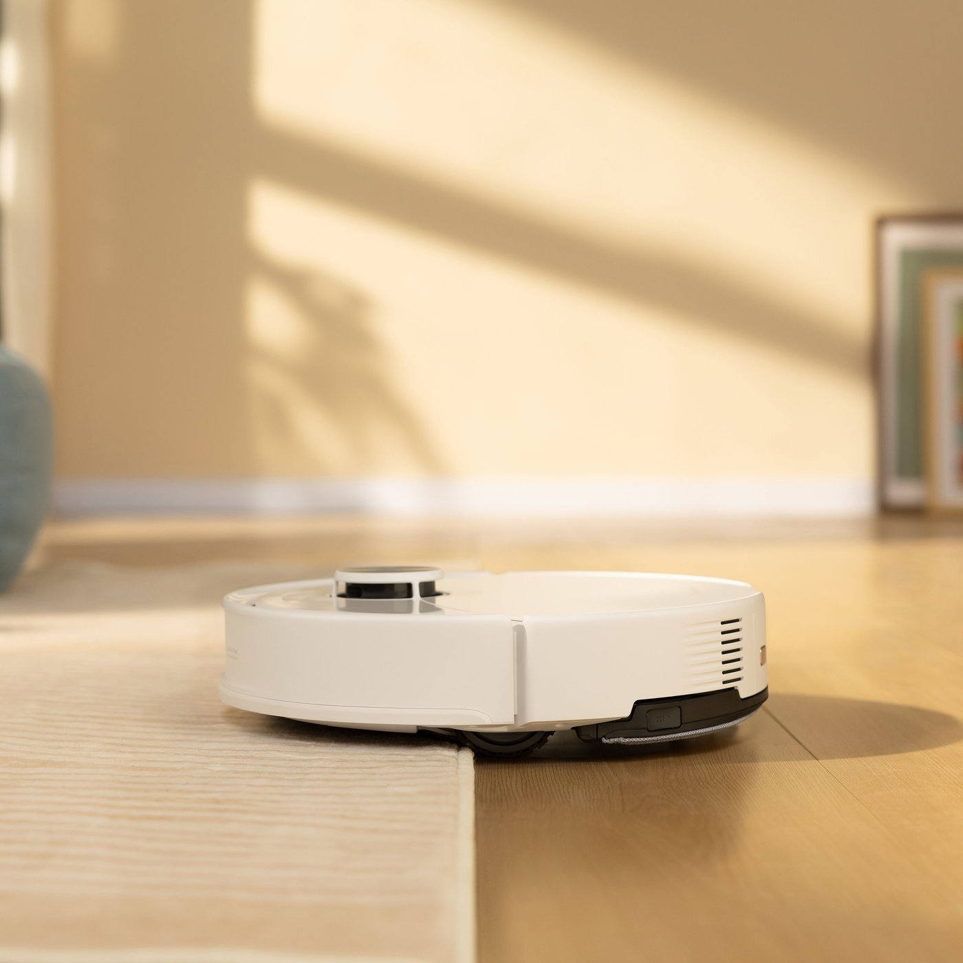 Roborock Q10 VF+ robotstøvsuger med basestasjon Hvit