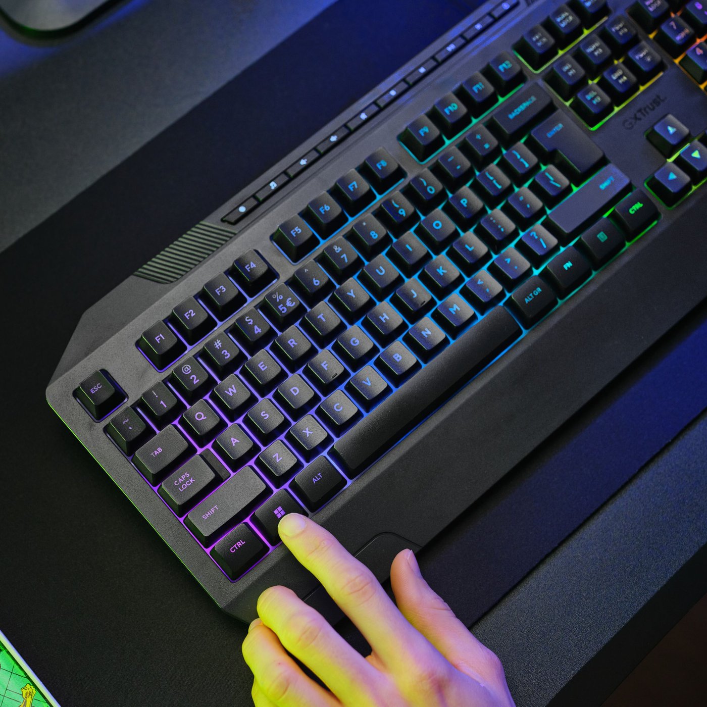 Trust GXT 836 Evocx RGB gamingtastatur