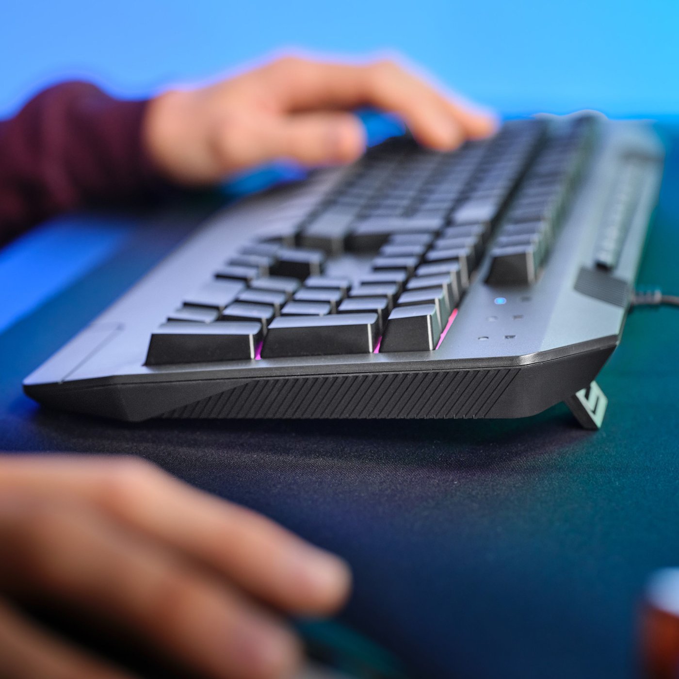 Trust GXT 836 Evocx RGB gamingtastatur