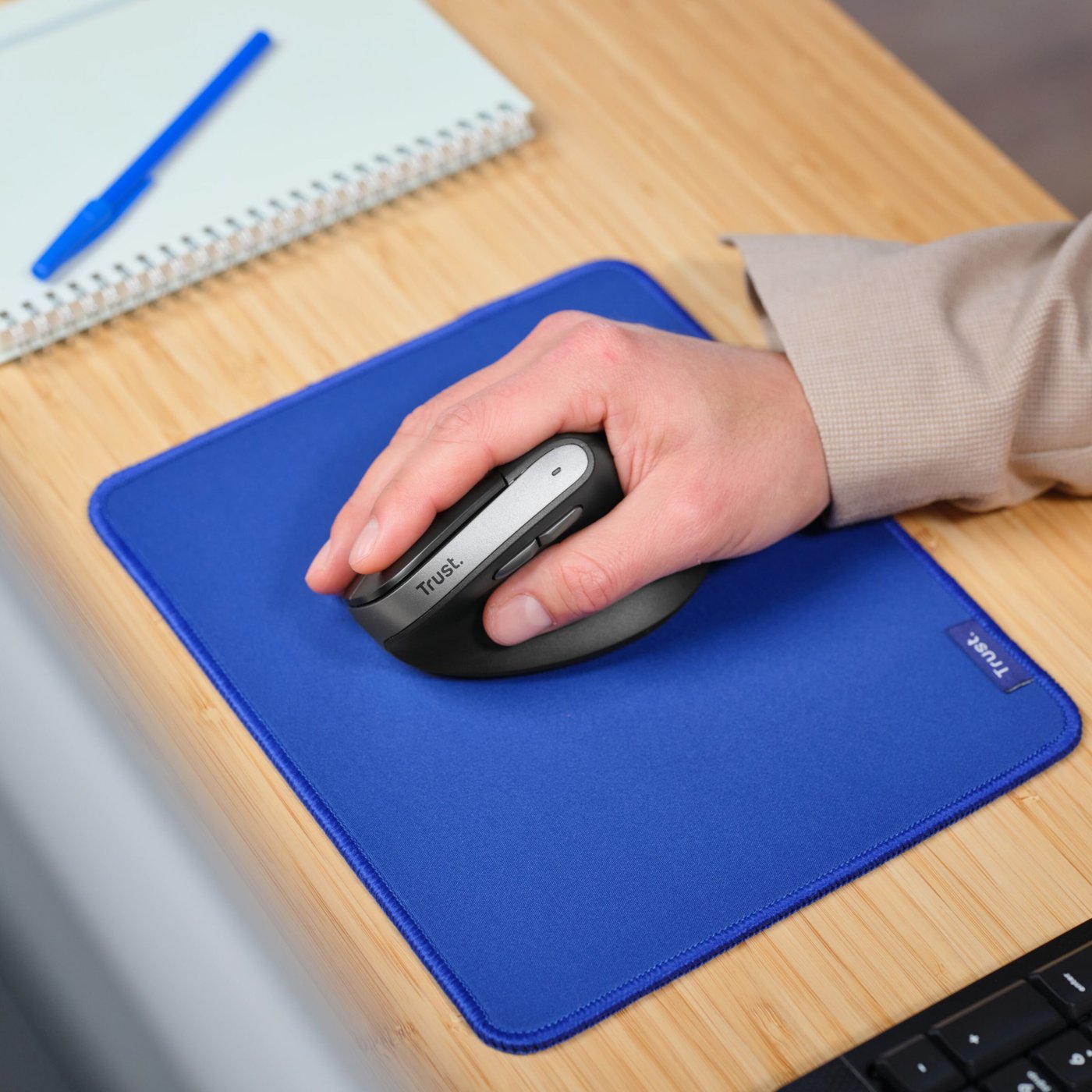 Trust Bayo II Ergonomisk trådlös mus