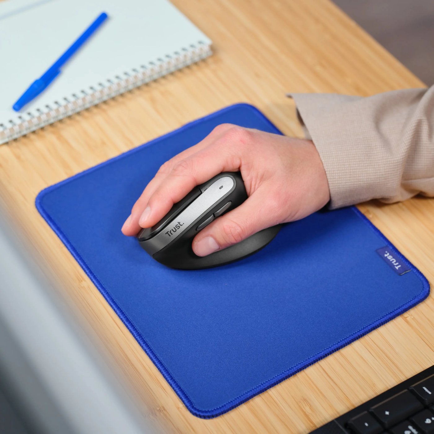 Trust Bayo II ergonomisk trådløs mus